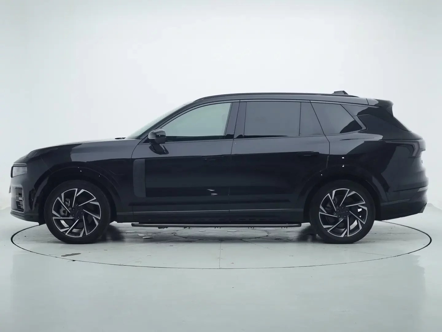 Lynk & Co 09 EM-P