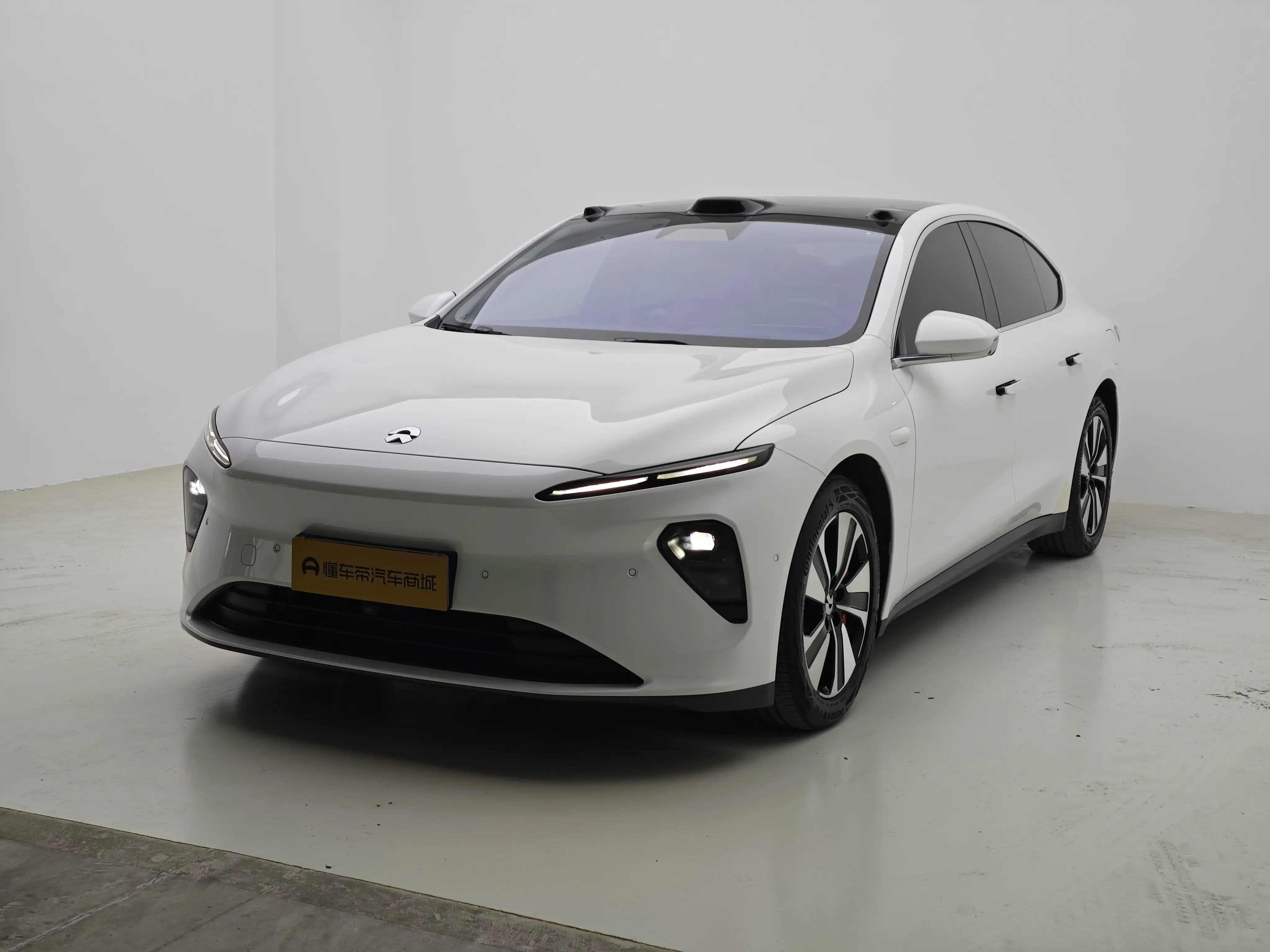 NIO ET7