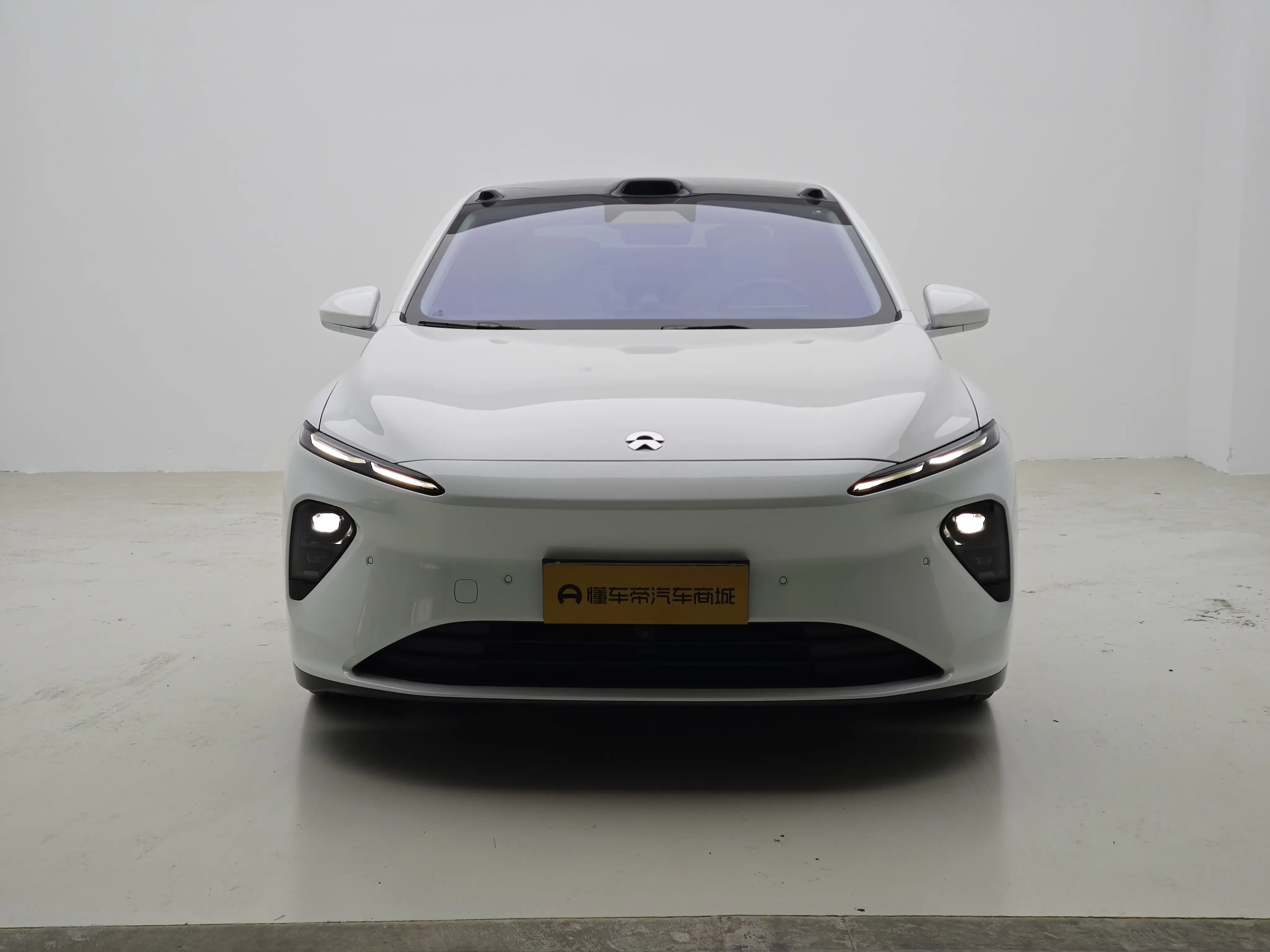 NIO ET7