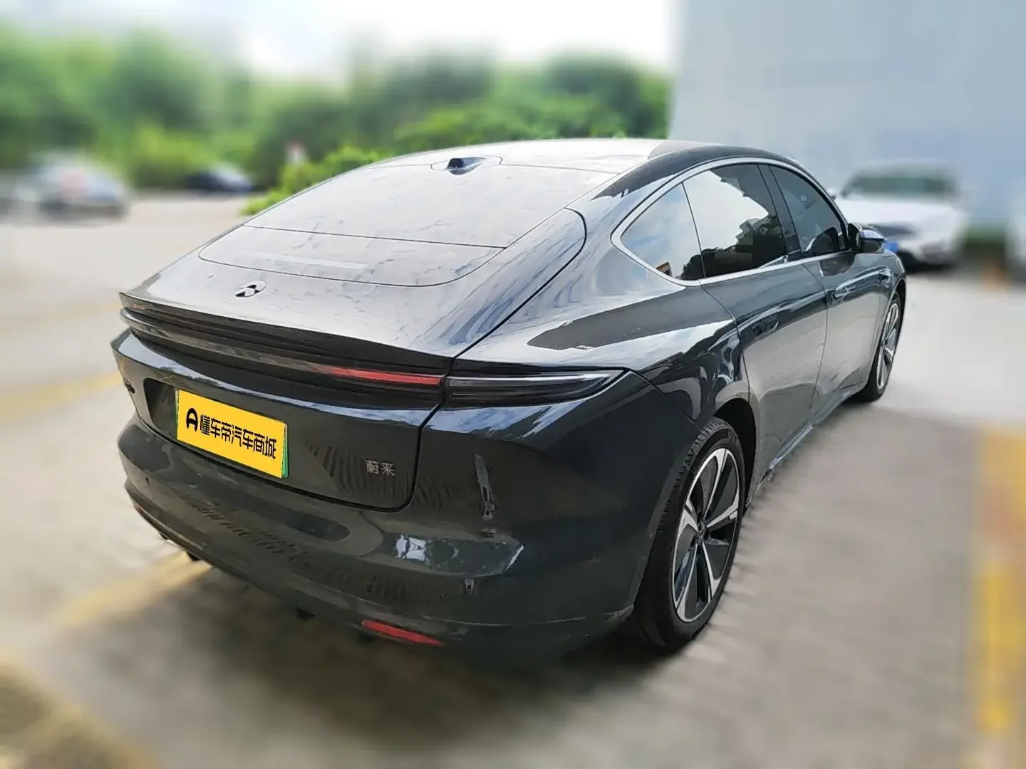 NIO ET5