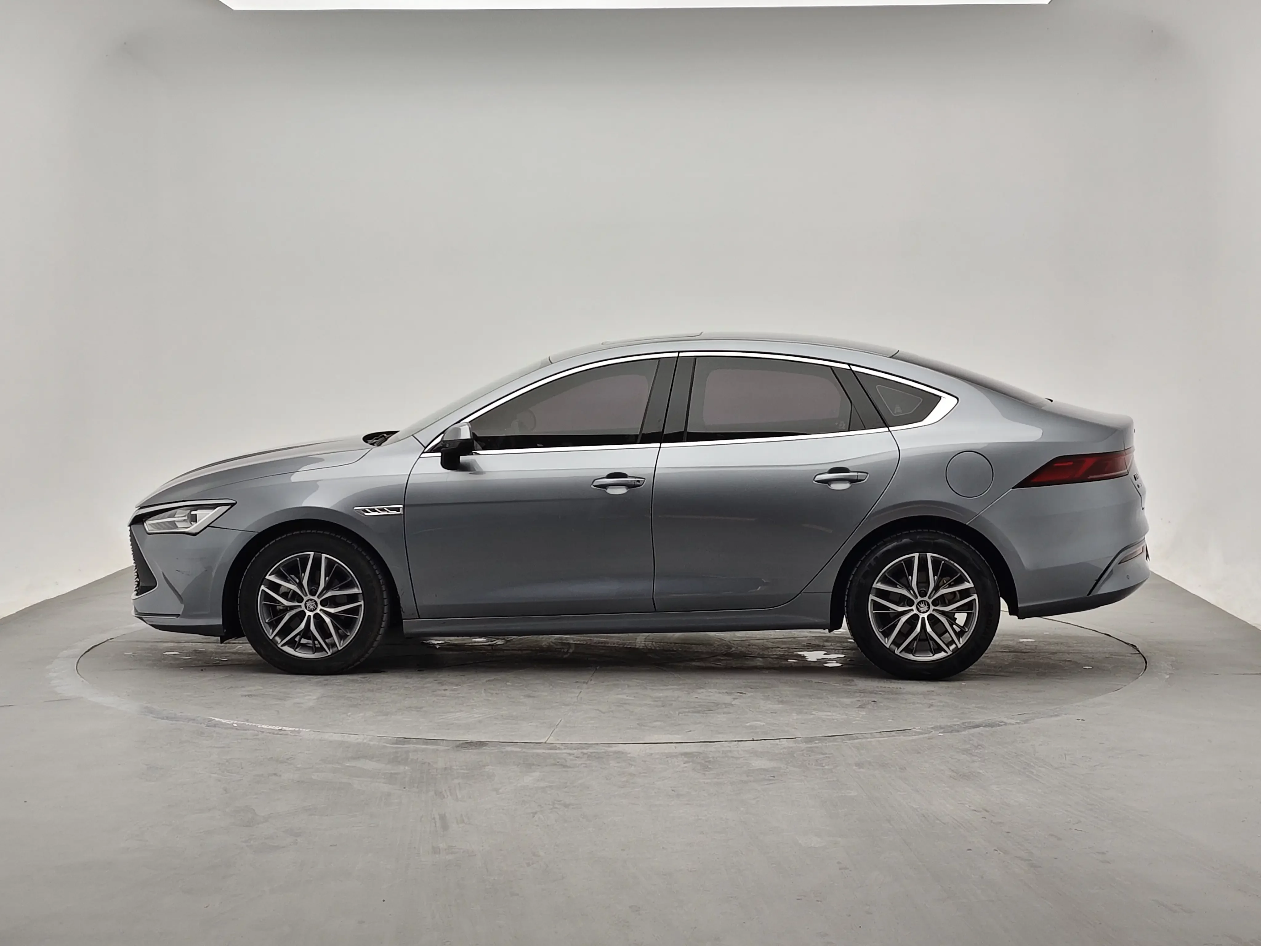 BYD Qin PLUS DM