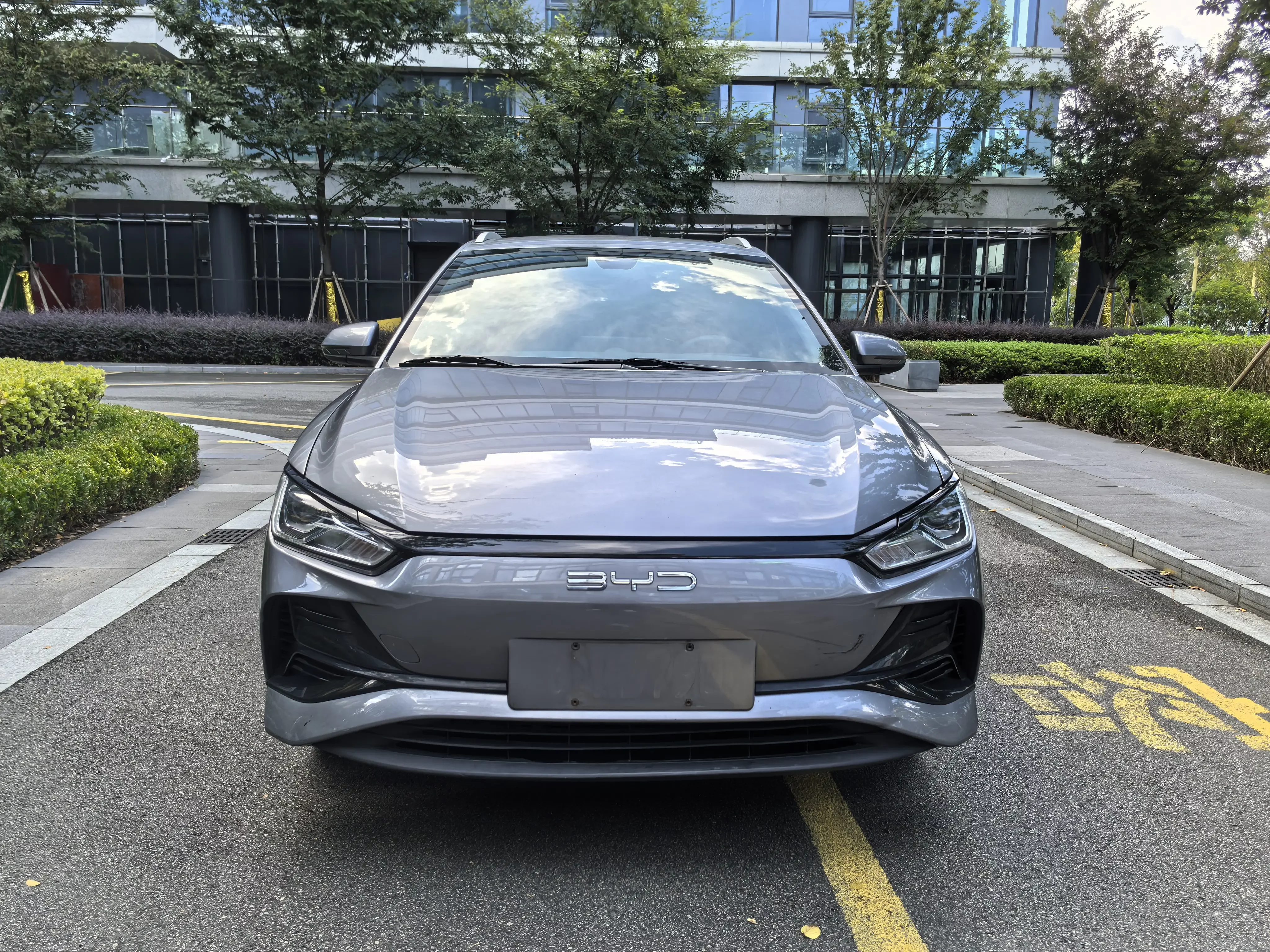 BYD e2