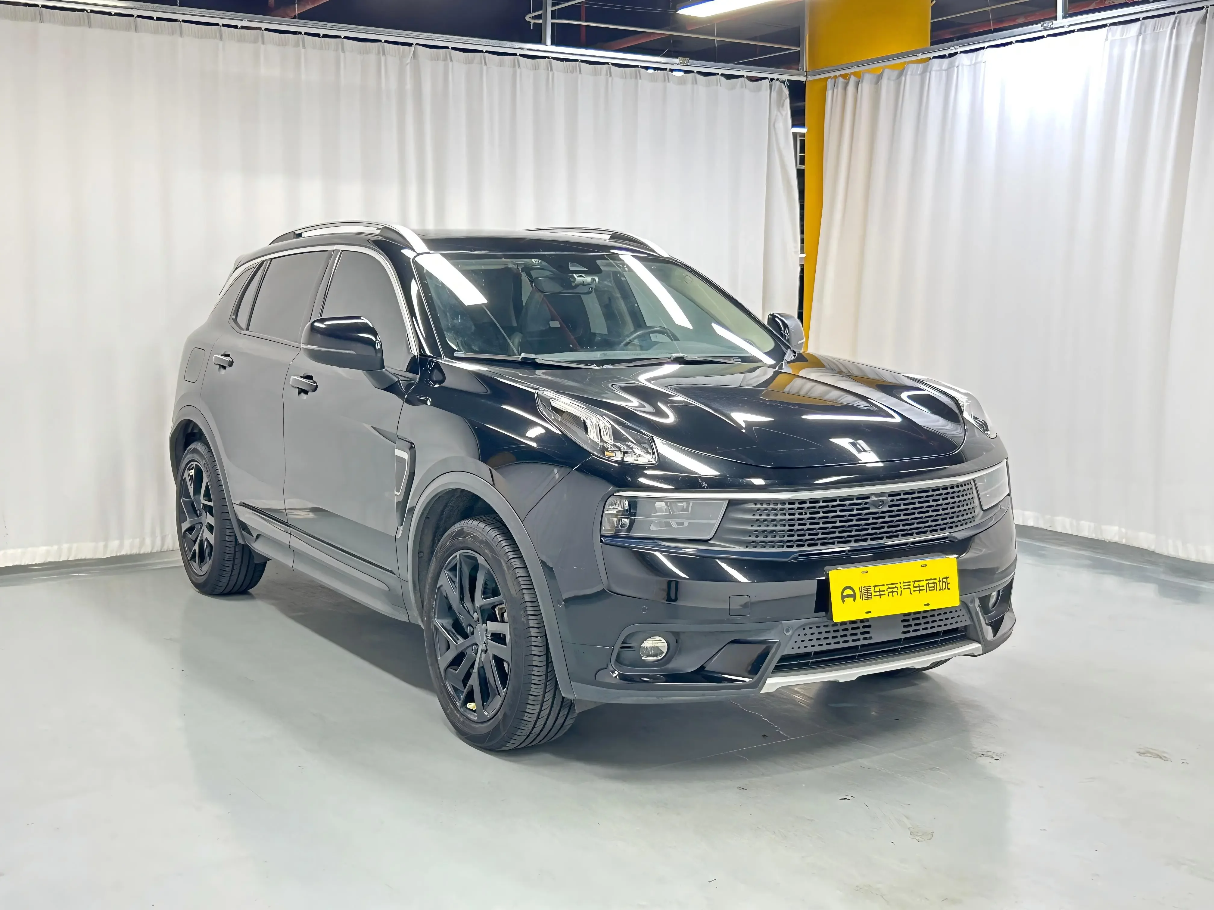 Lynk & Co 01