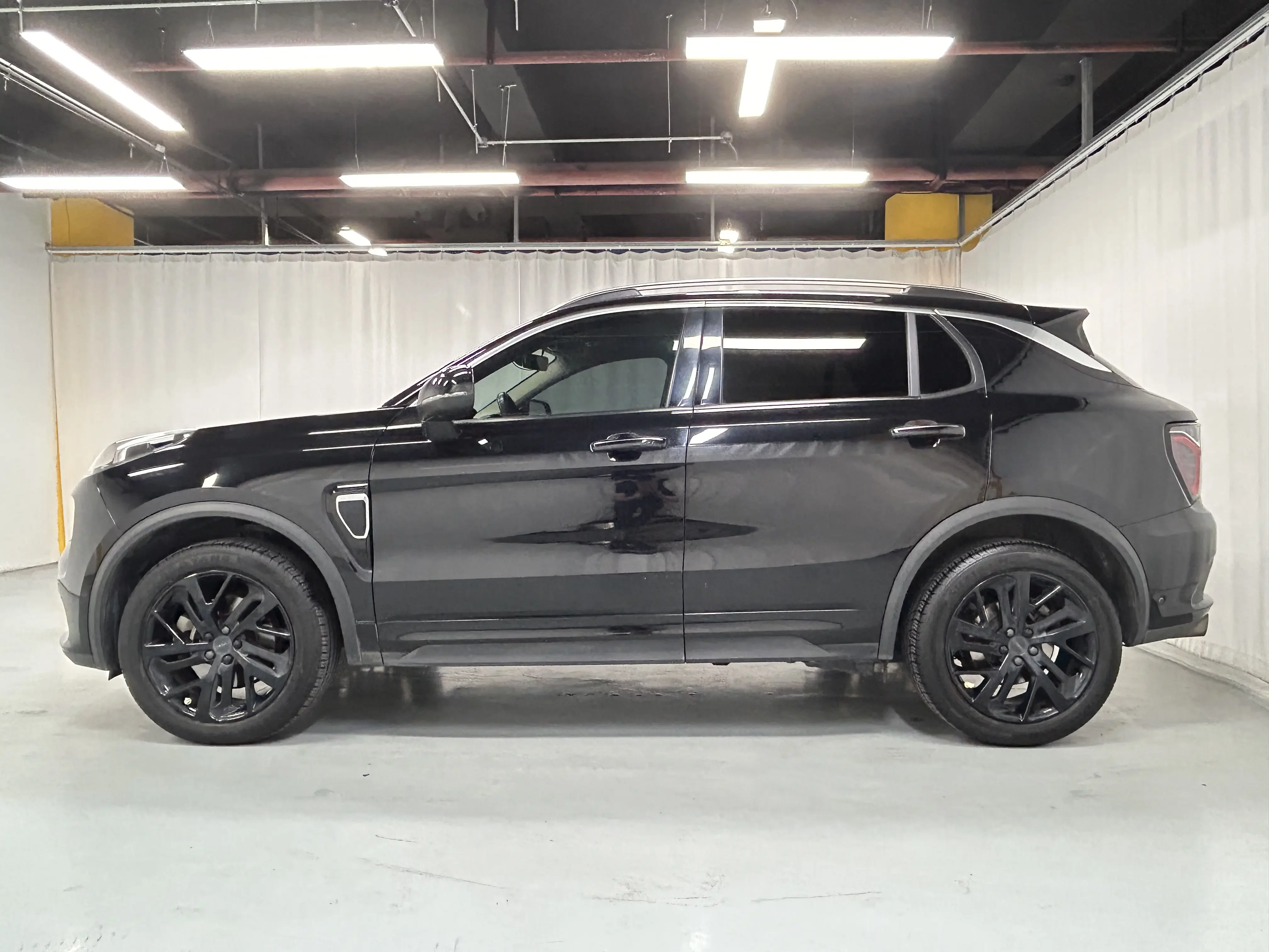 Lynk & Co 01