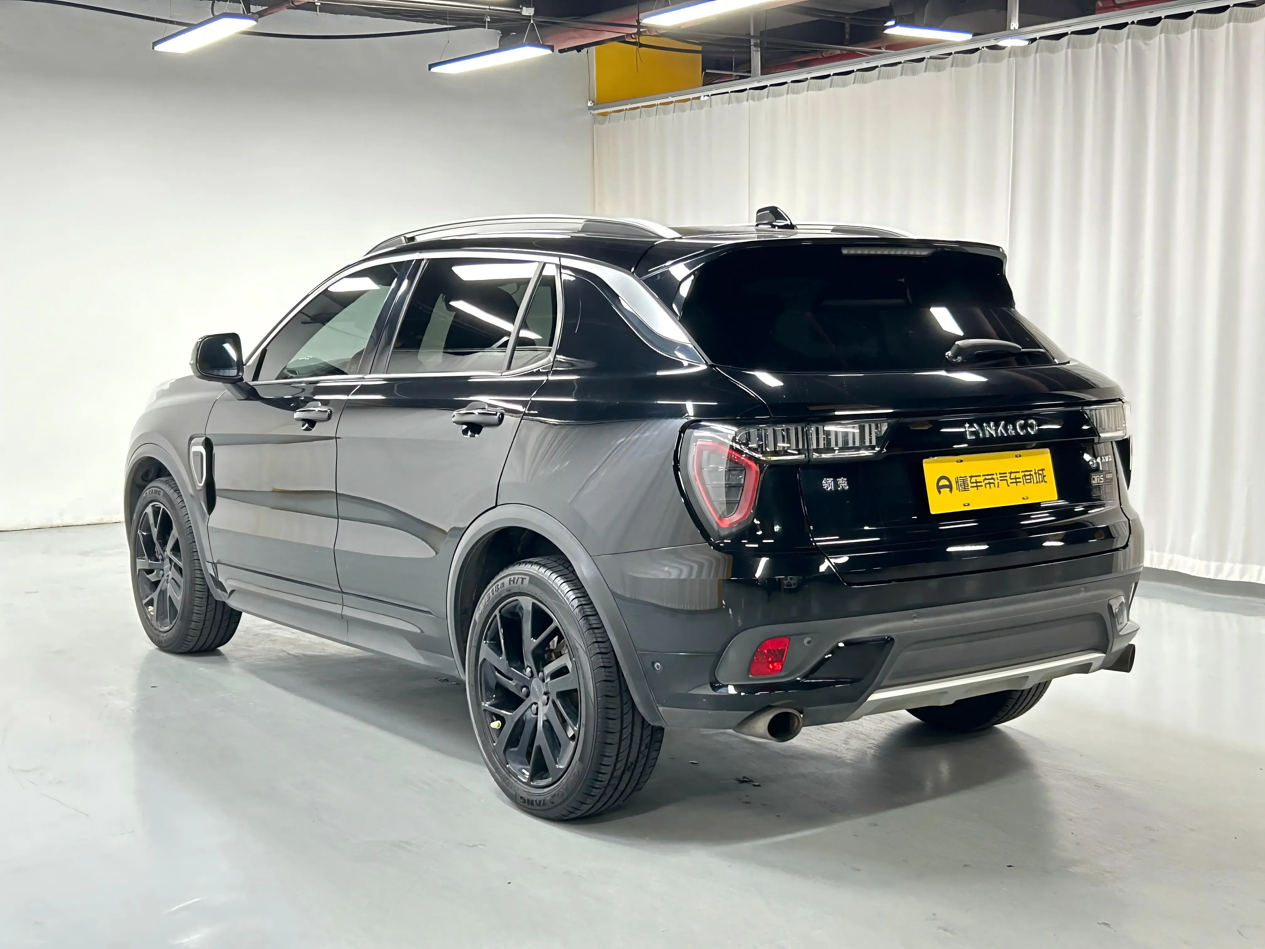 Lynk & Co 01