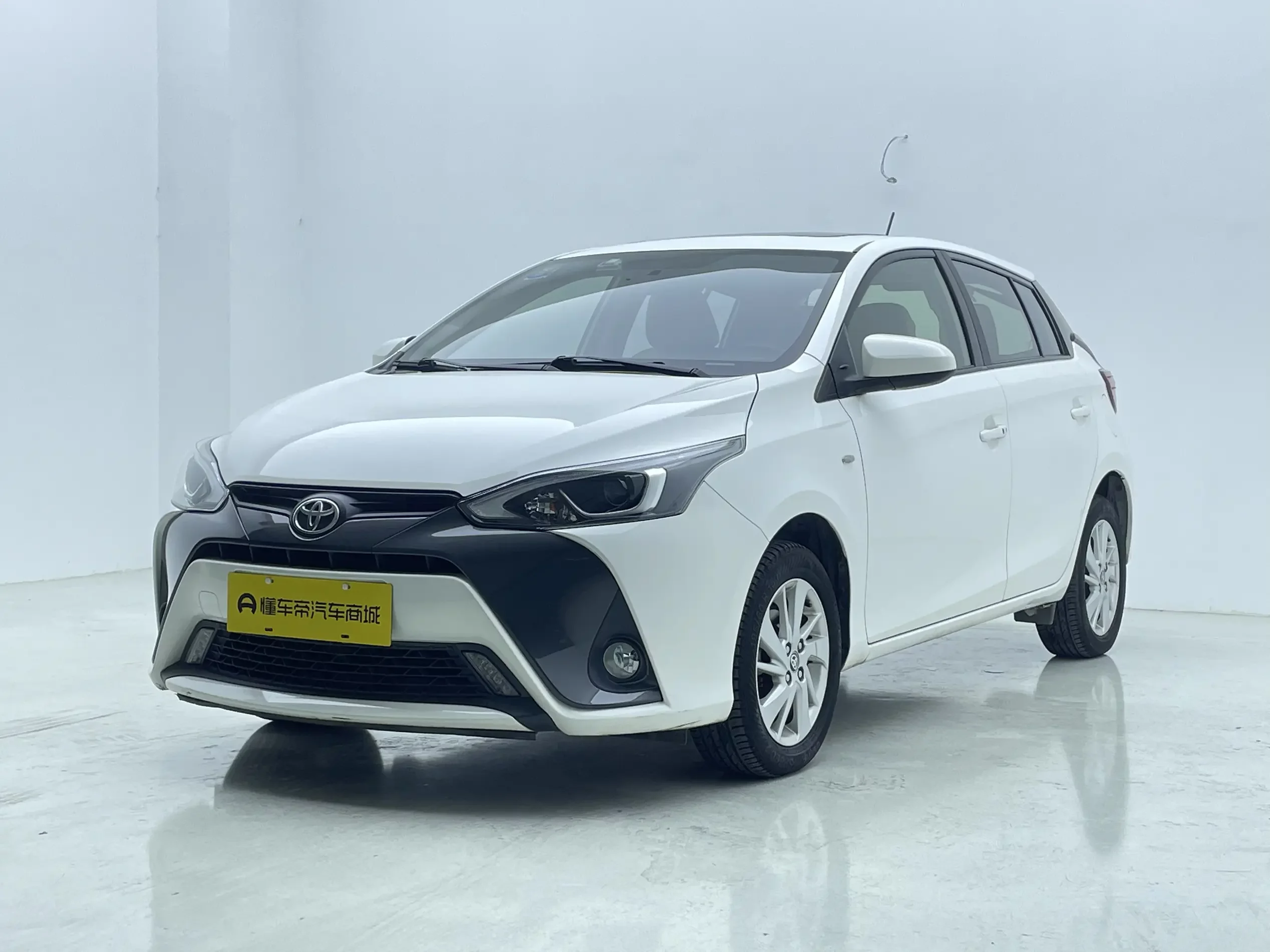 Toyota Yaris L