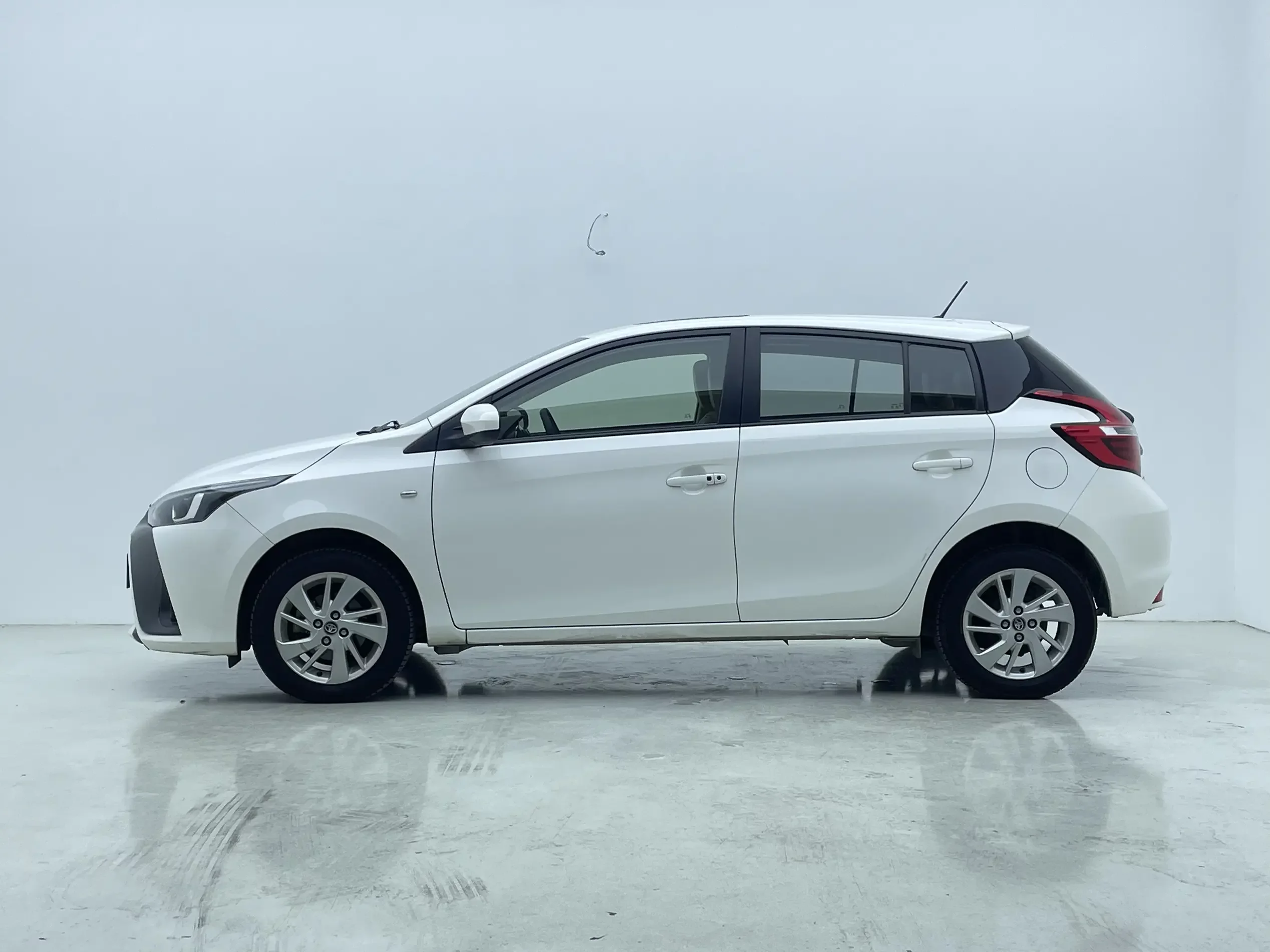 Toyota Yaris L