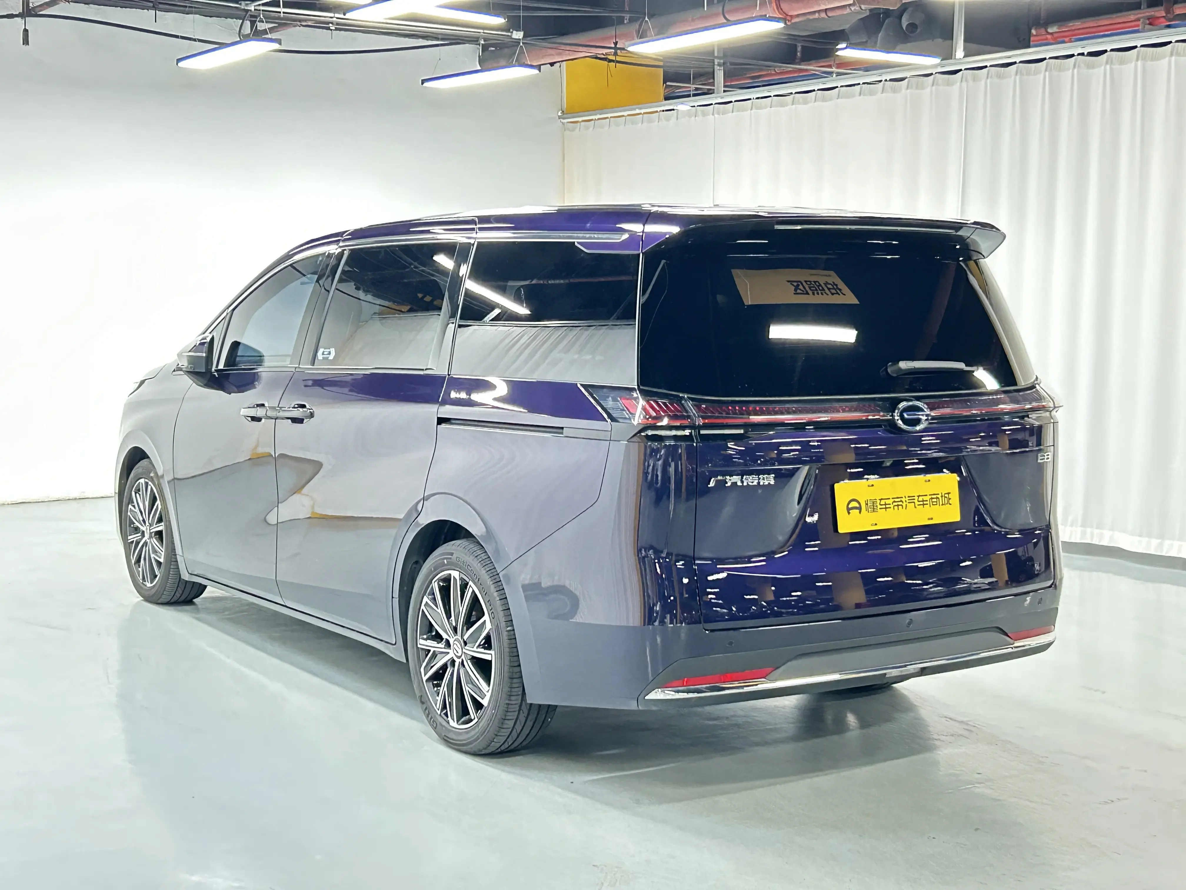 GAC Trumpchi E8