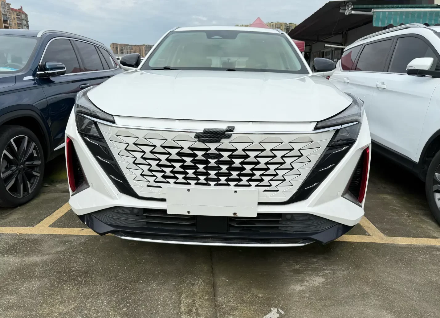 Oshan Changan Auchan Z6