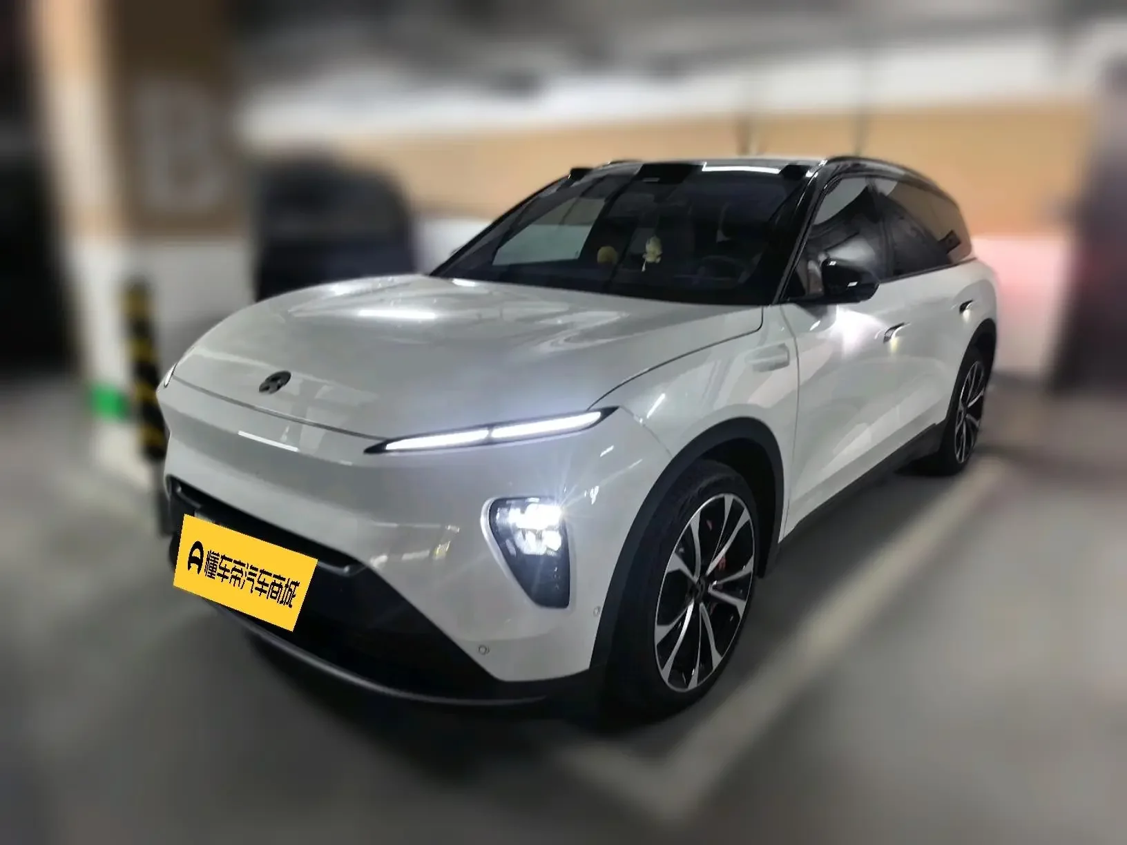 NIO ES8