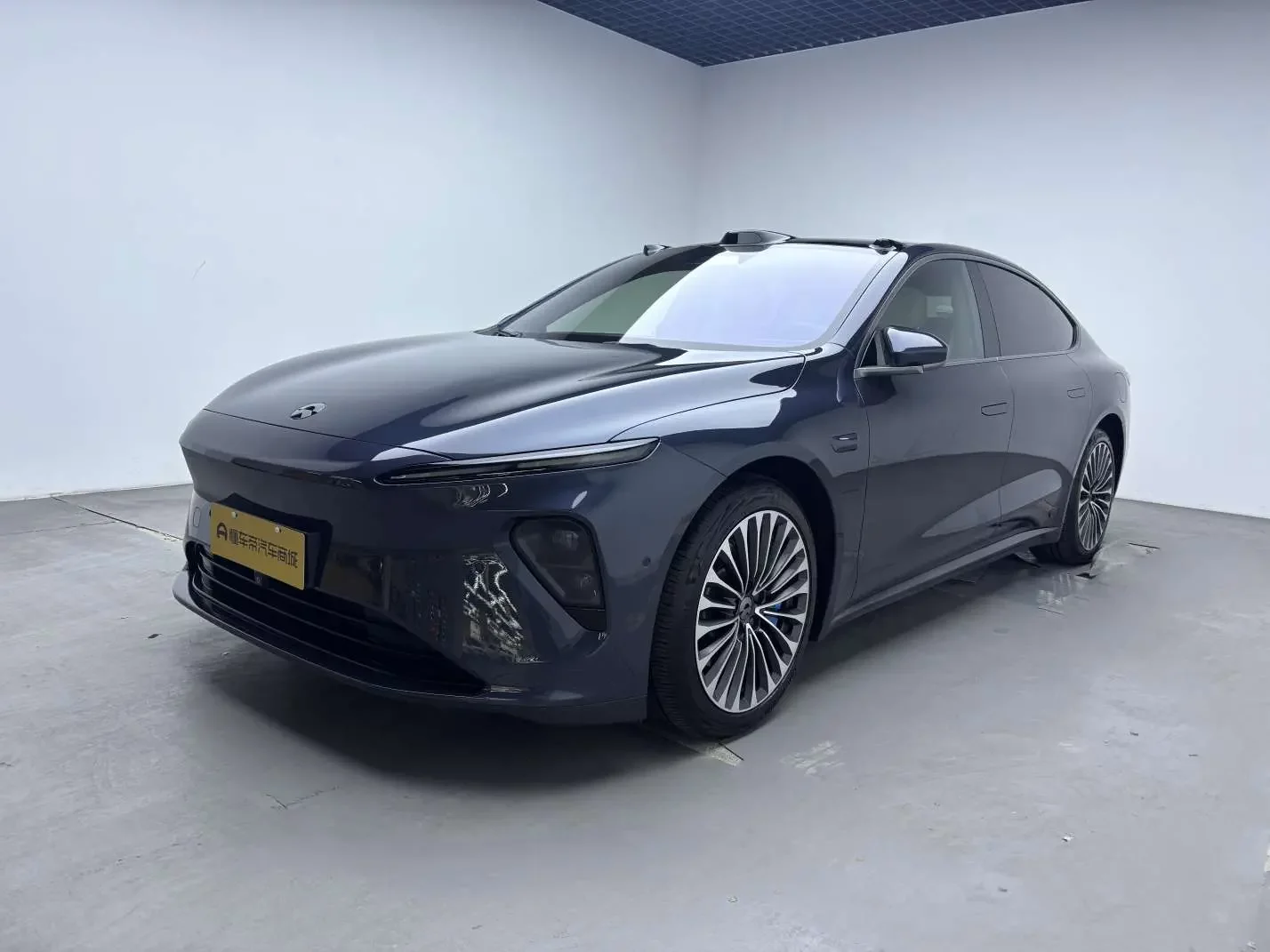 NIO ET7