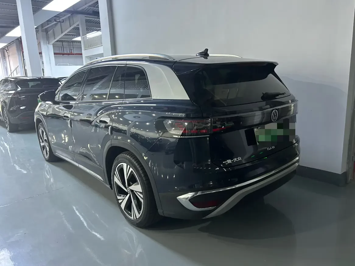 Volkswagen ID.6 CROZZ
