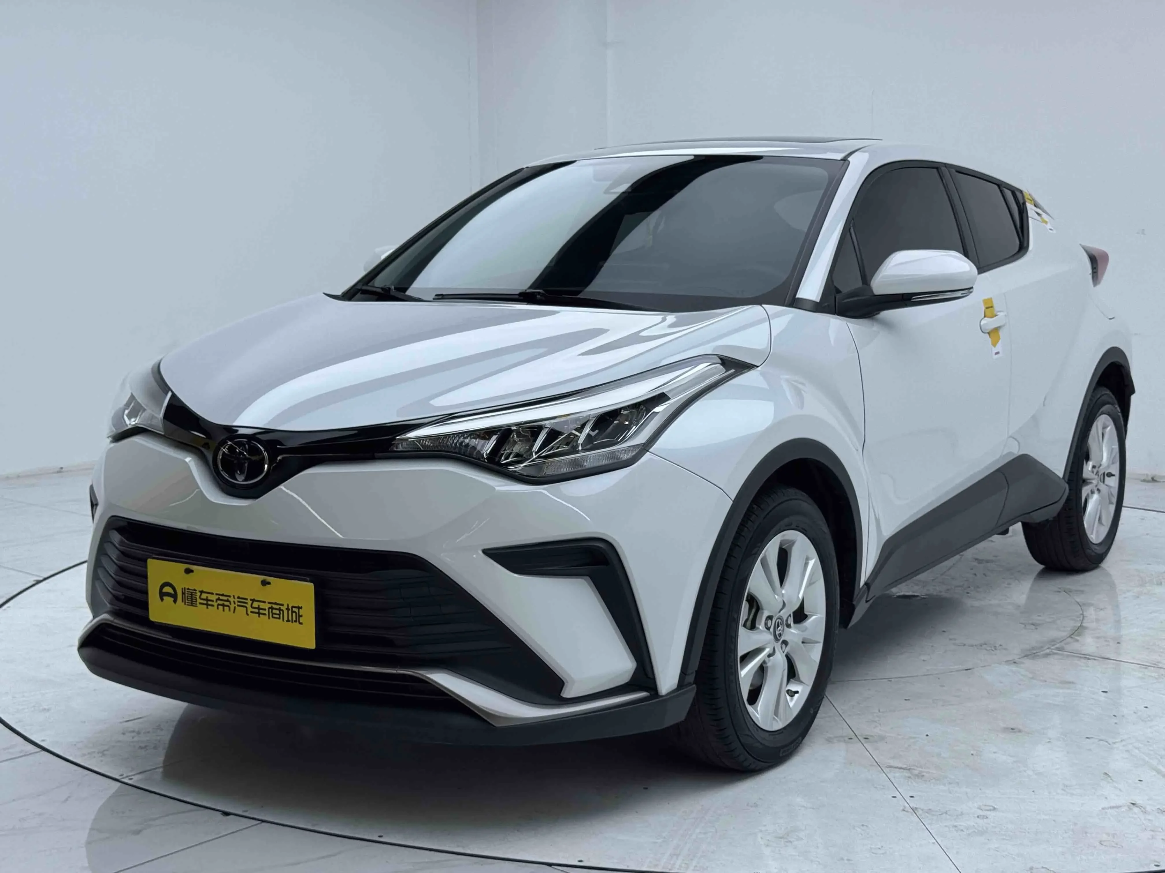 TOYOTA C-HR HYBRID