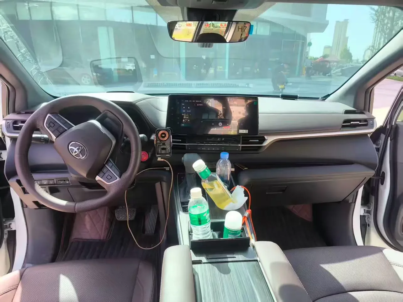 TOYOTA GRANVIA