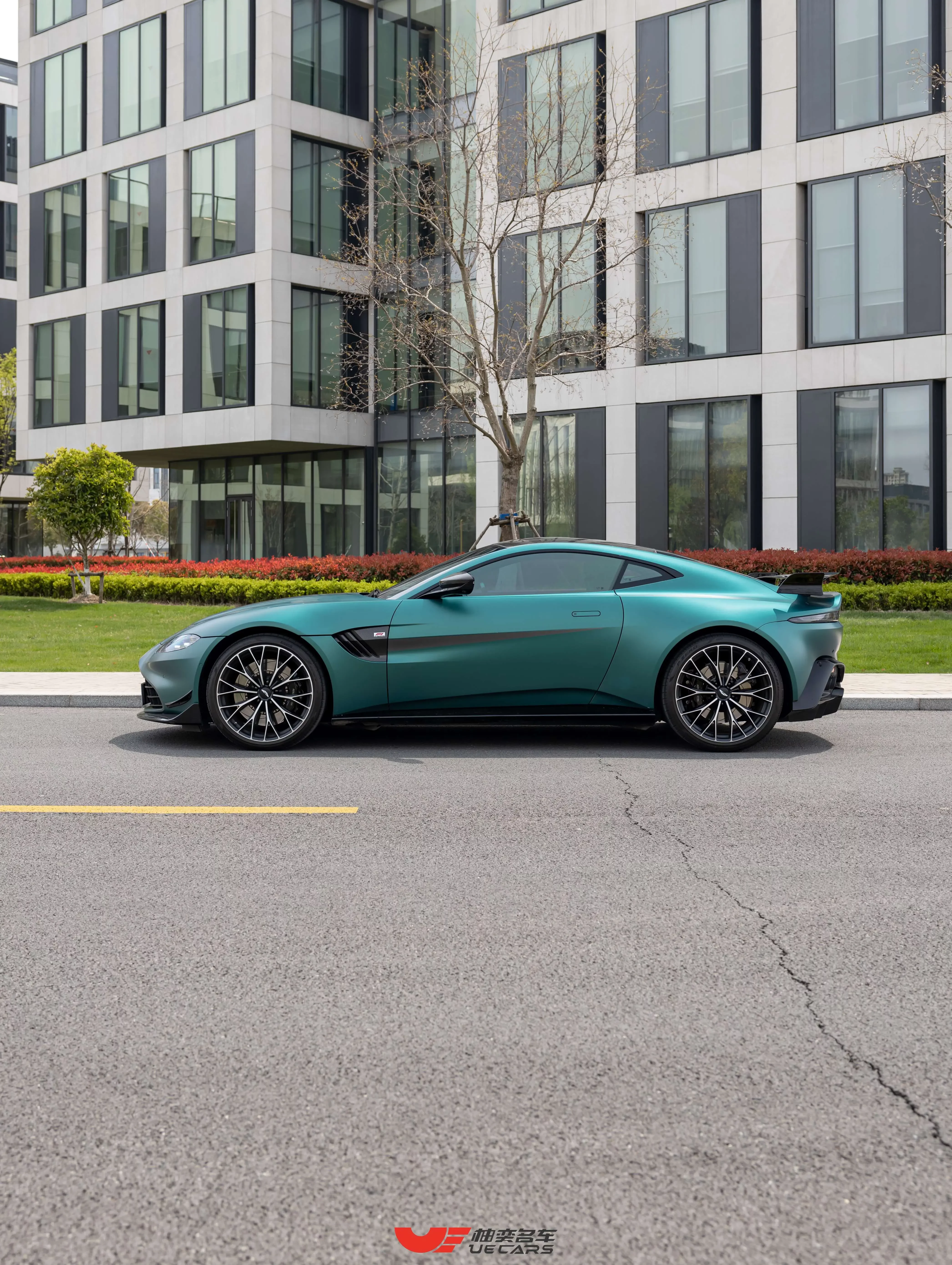 Aston Martin Vantage