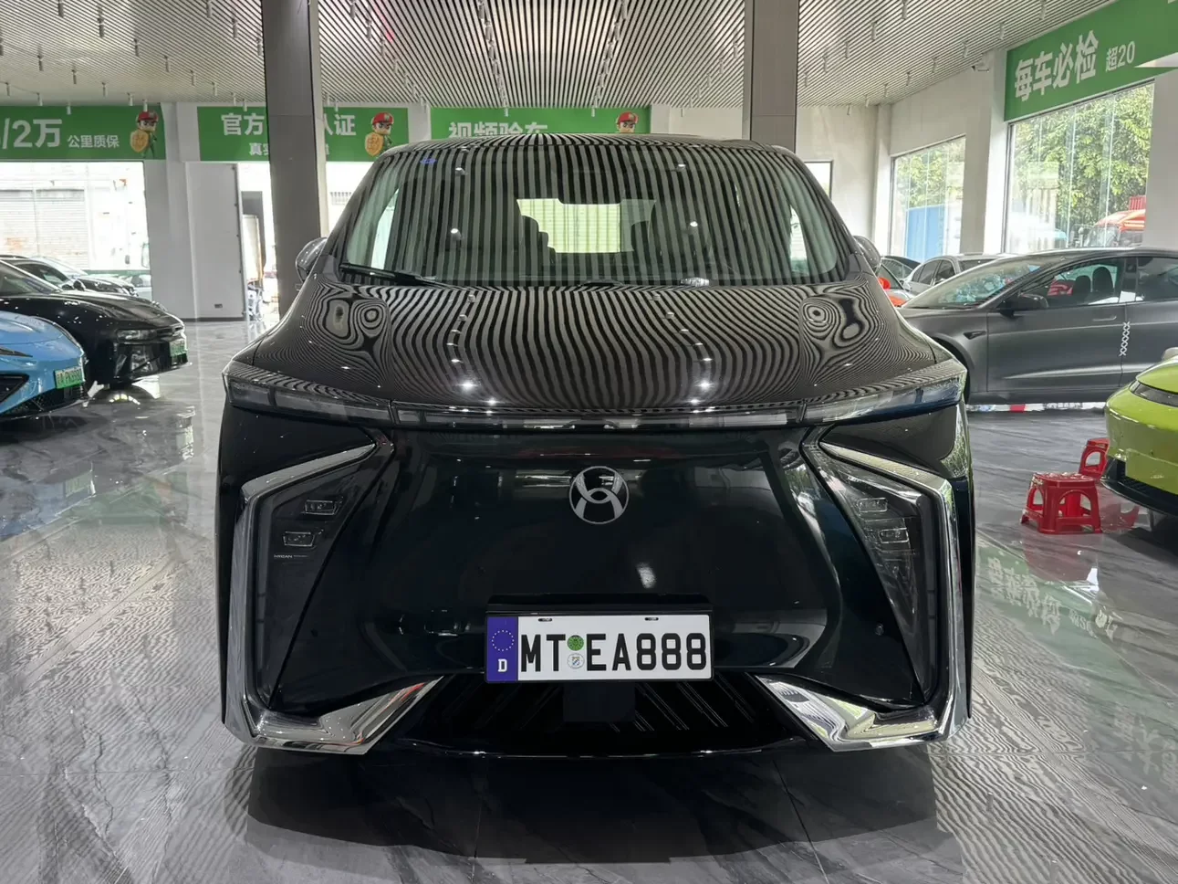 HYCAN Hechuang V09