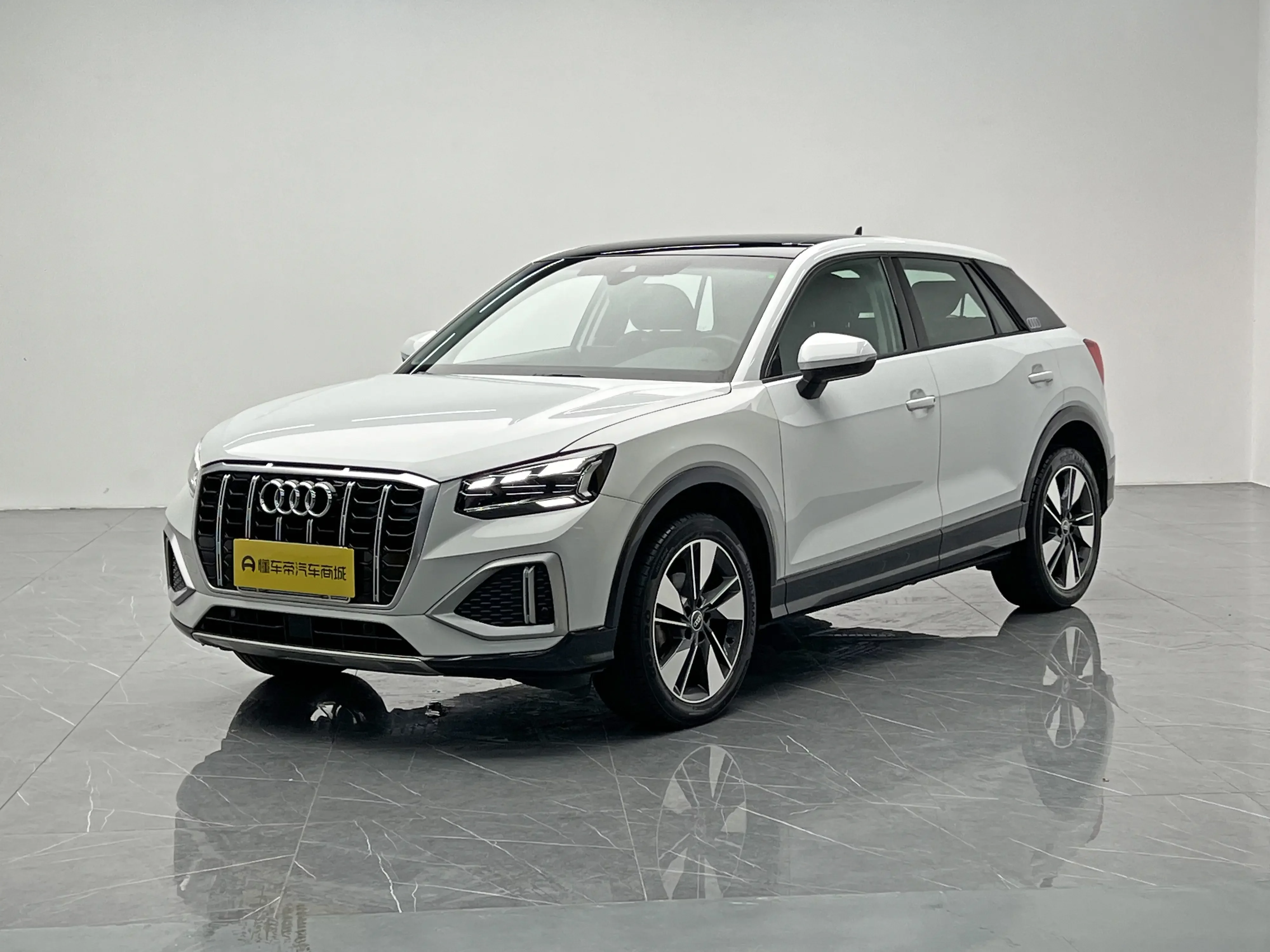 Audi Q2L