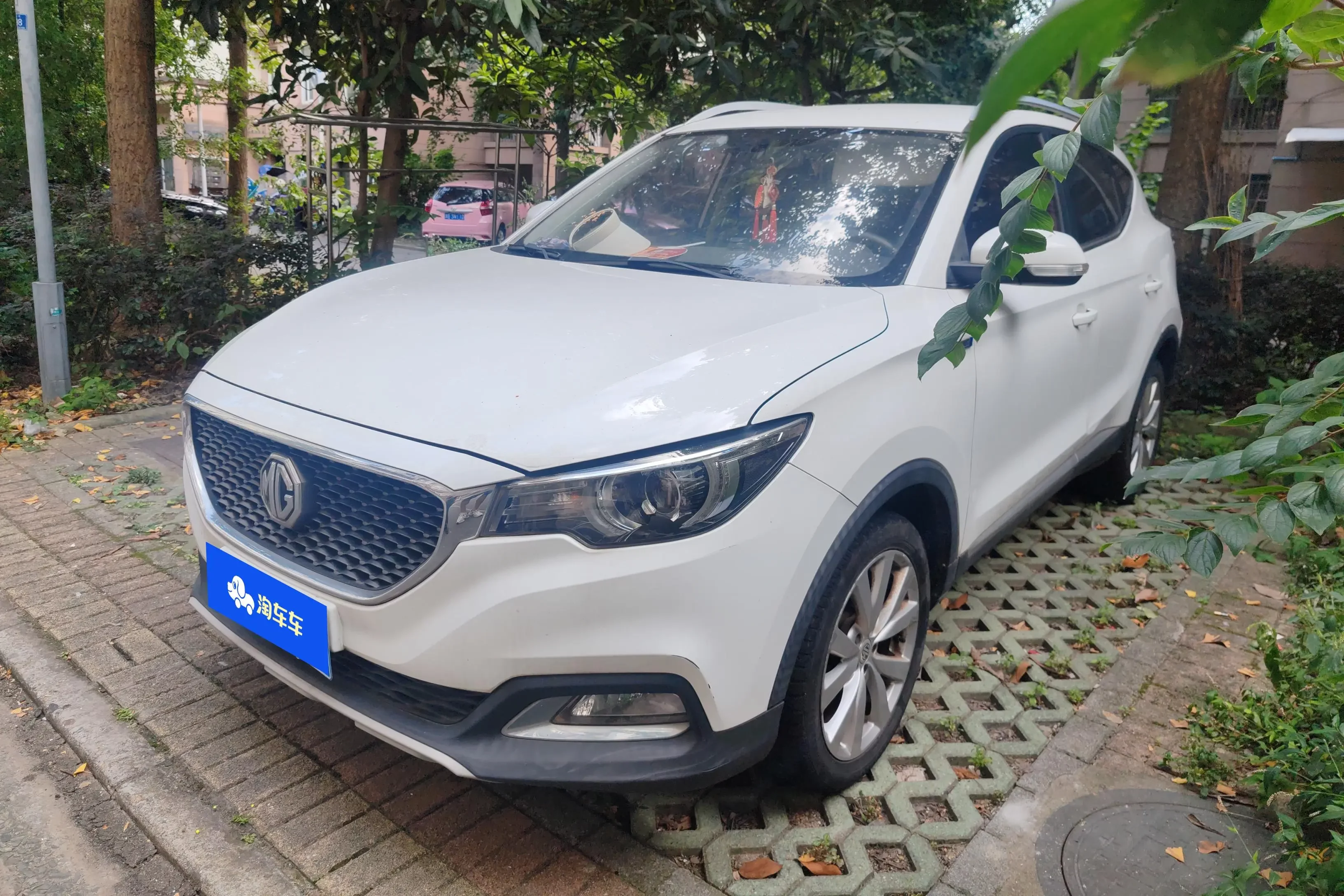 MG ZS