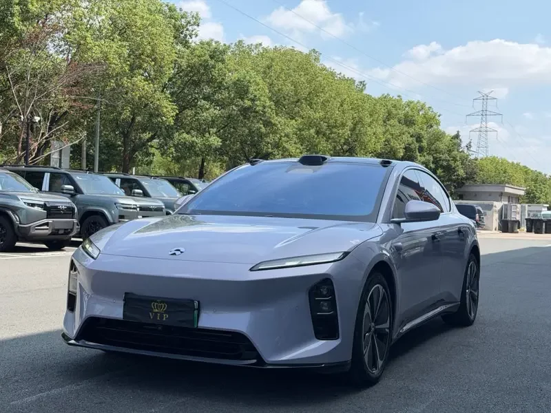NIO ET5