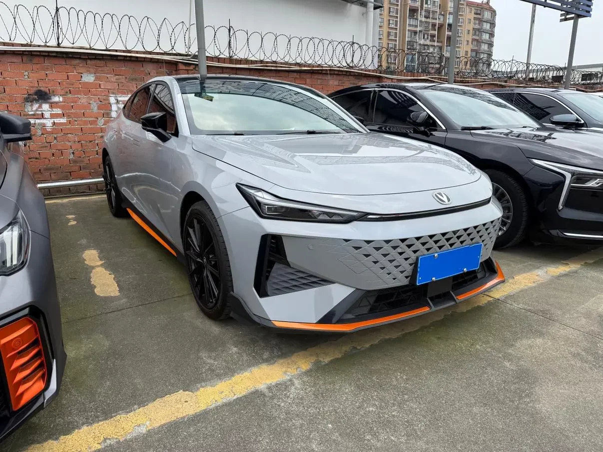 Changan UNI-V