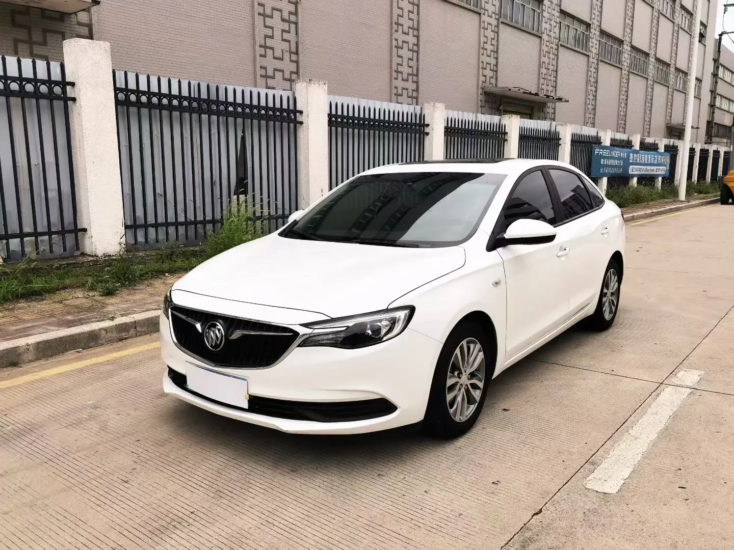 Buick Yinglang