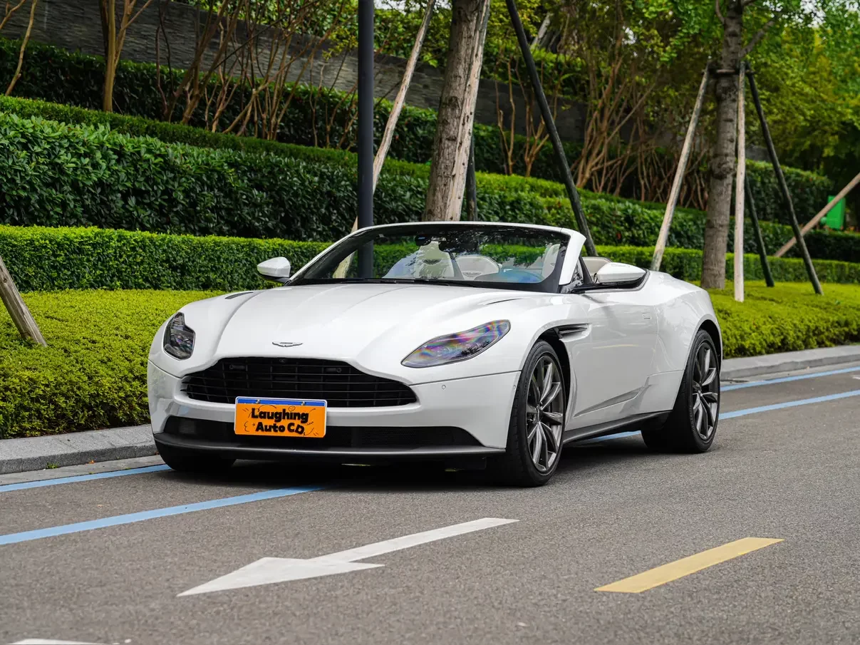 Aston Martin DB11