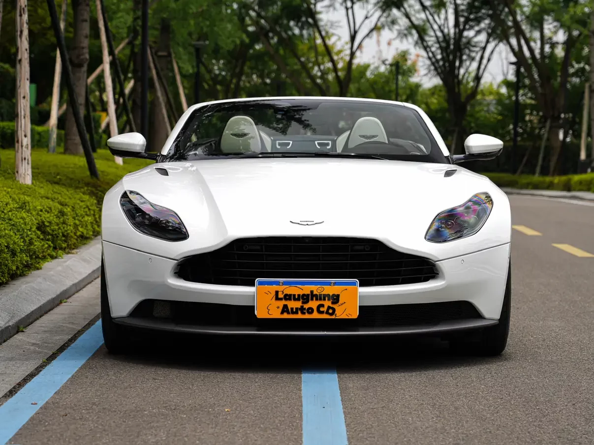 Aston Martin DB11