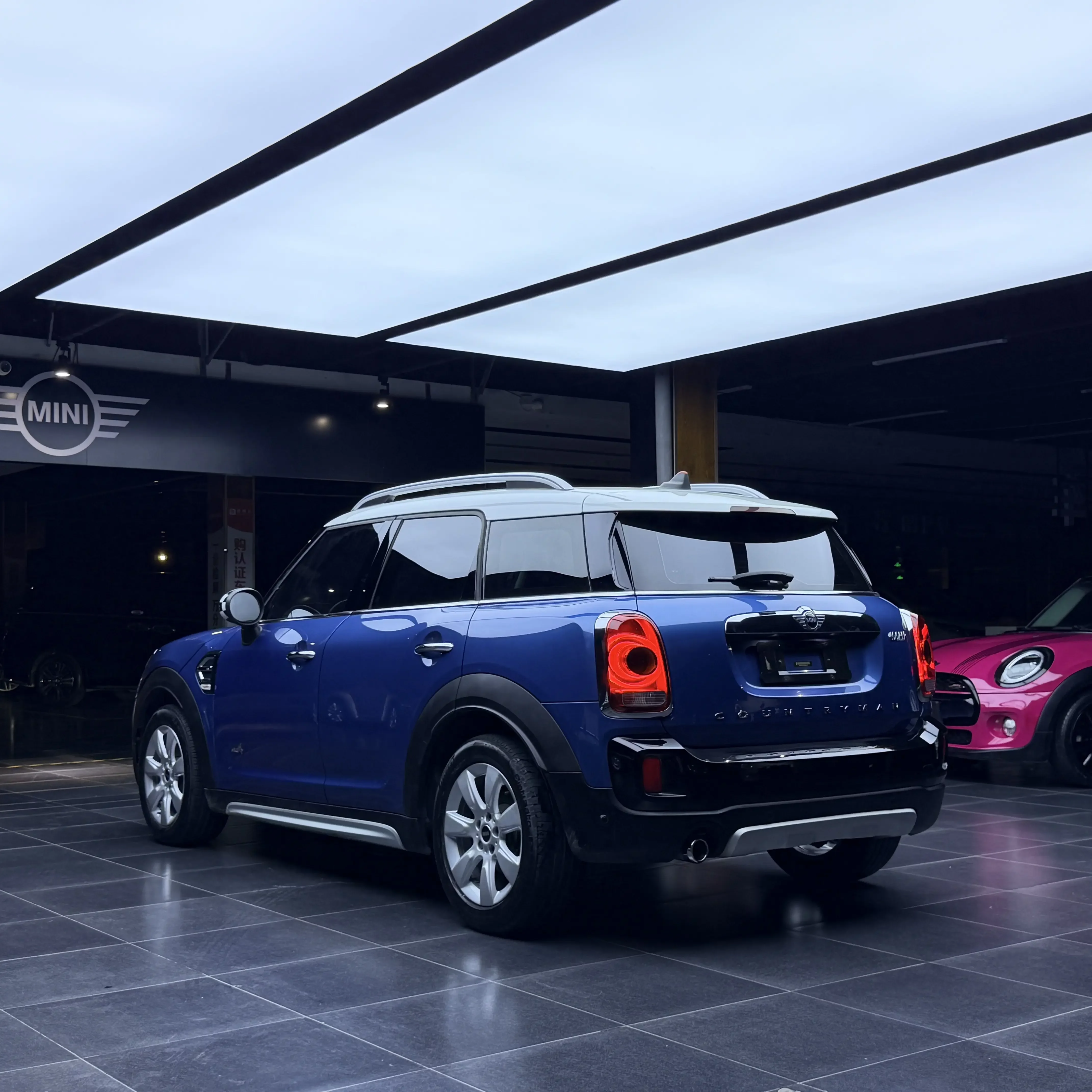 MINI COUNTRYMAN