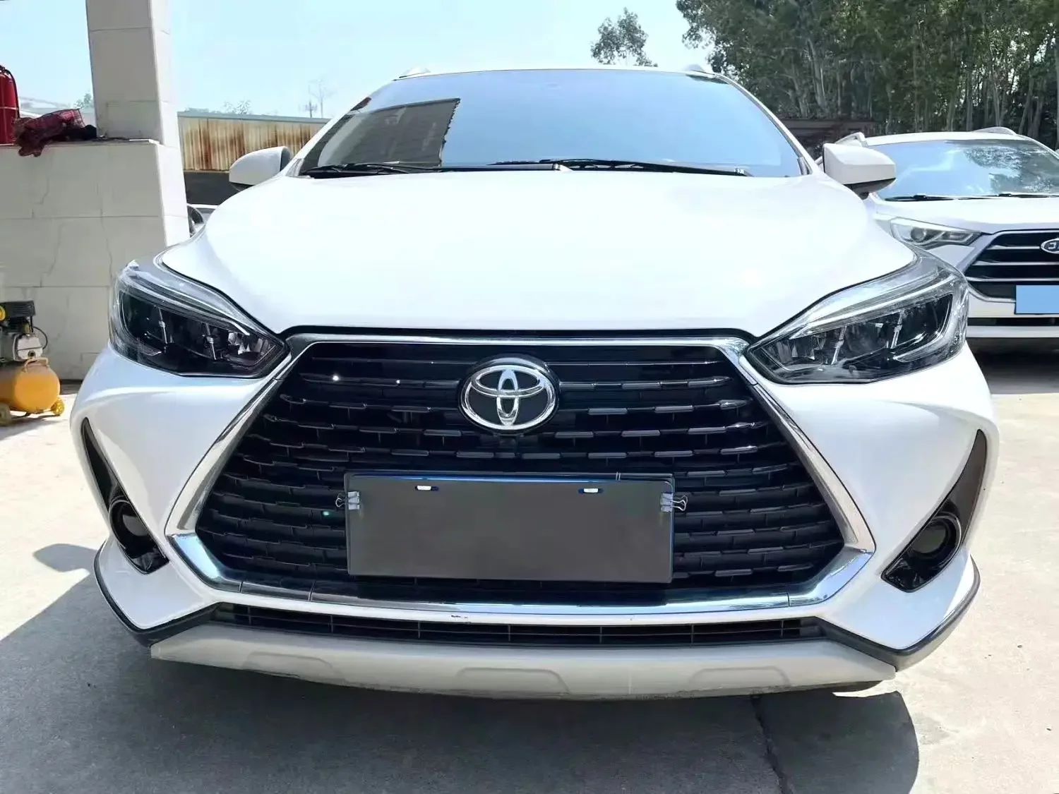 Toyota Yaris L
