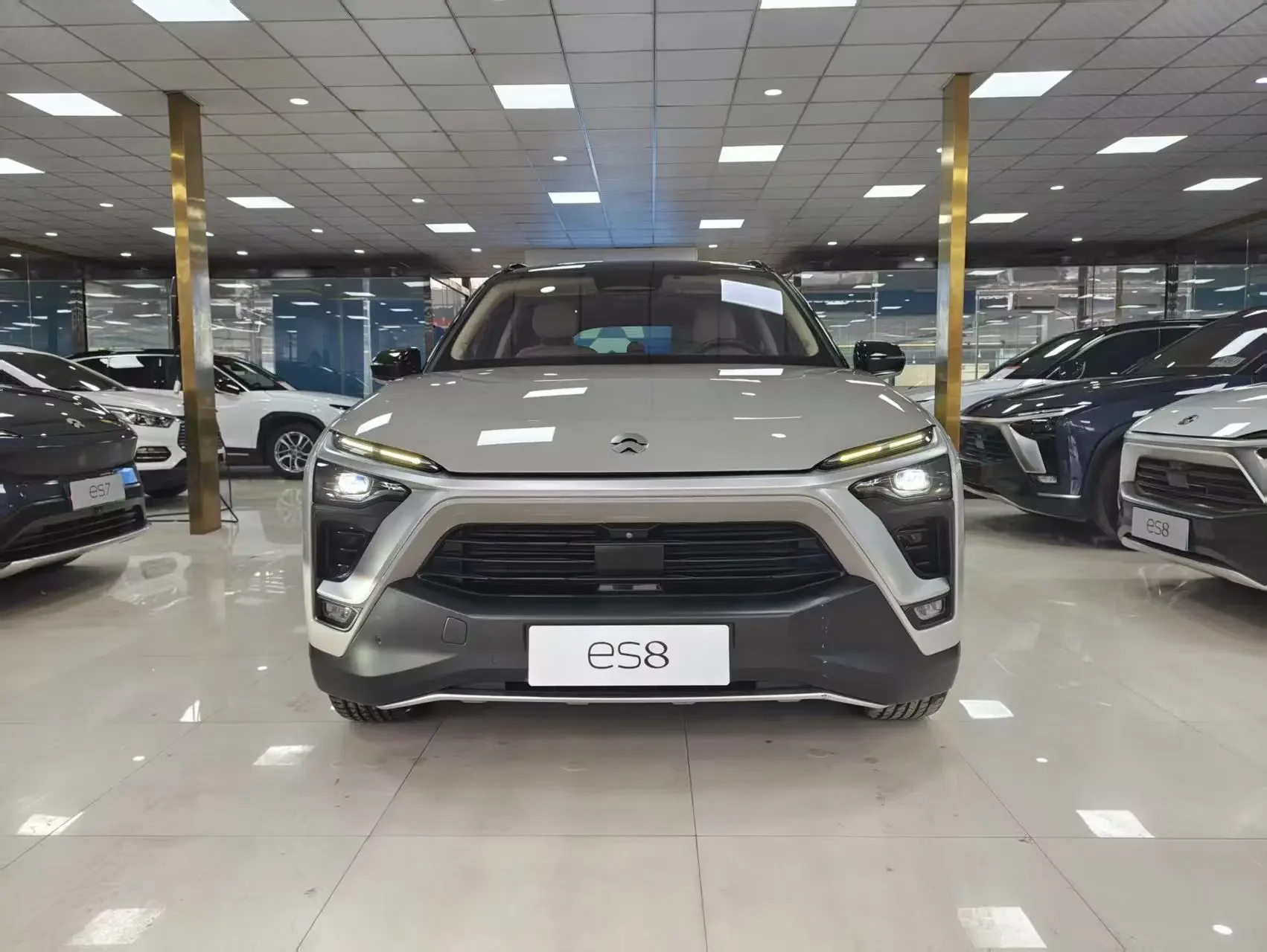 NIO ES8