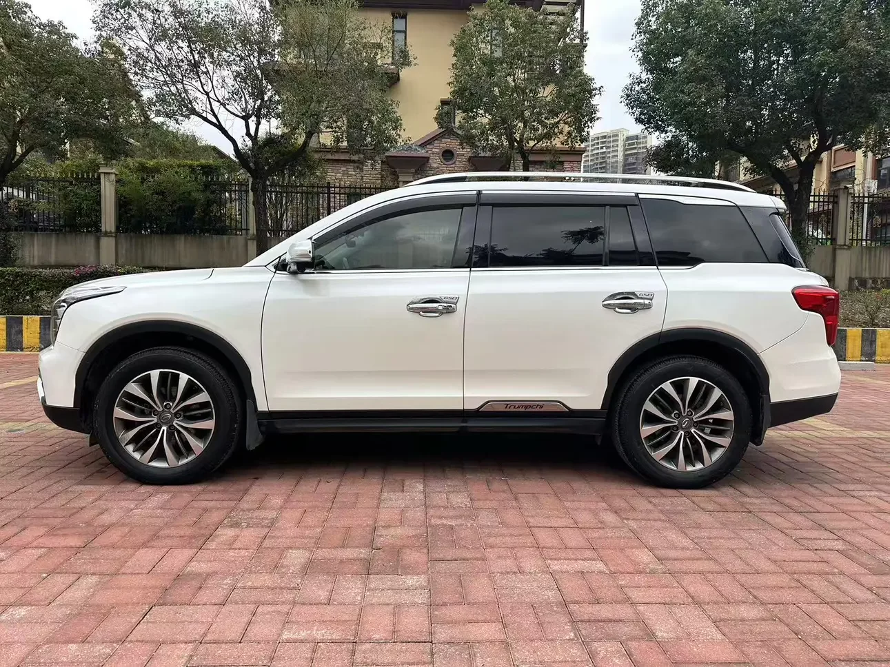 GAC Trumpchi GS8