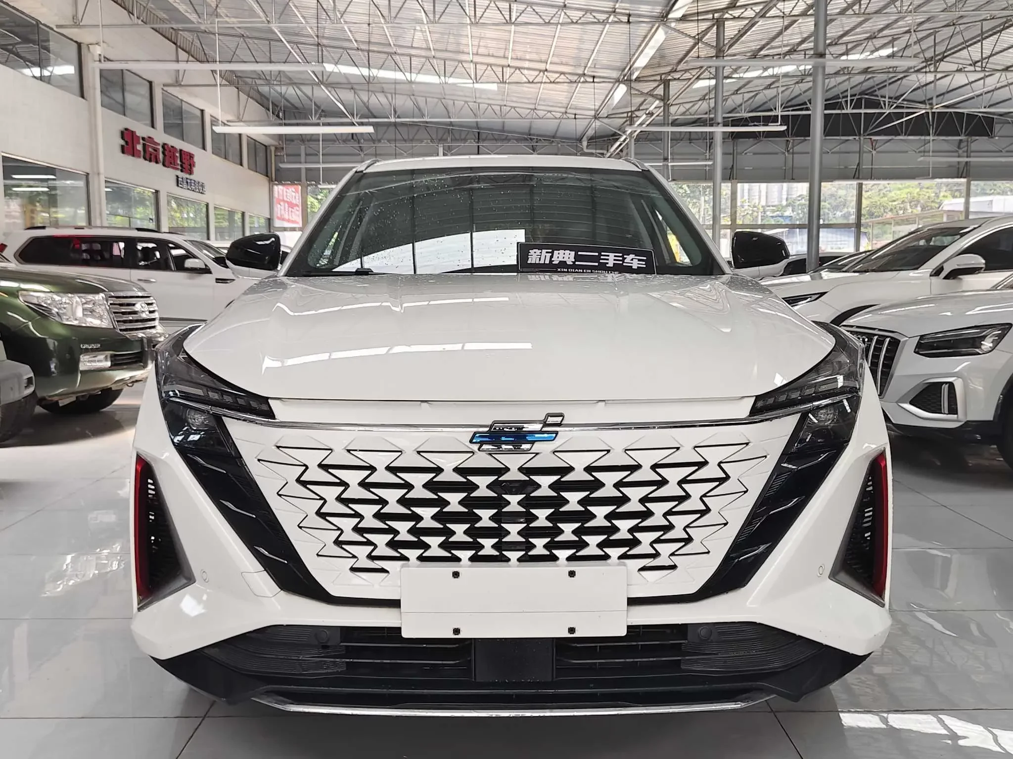 Oshan Changan Auchan Z6