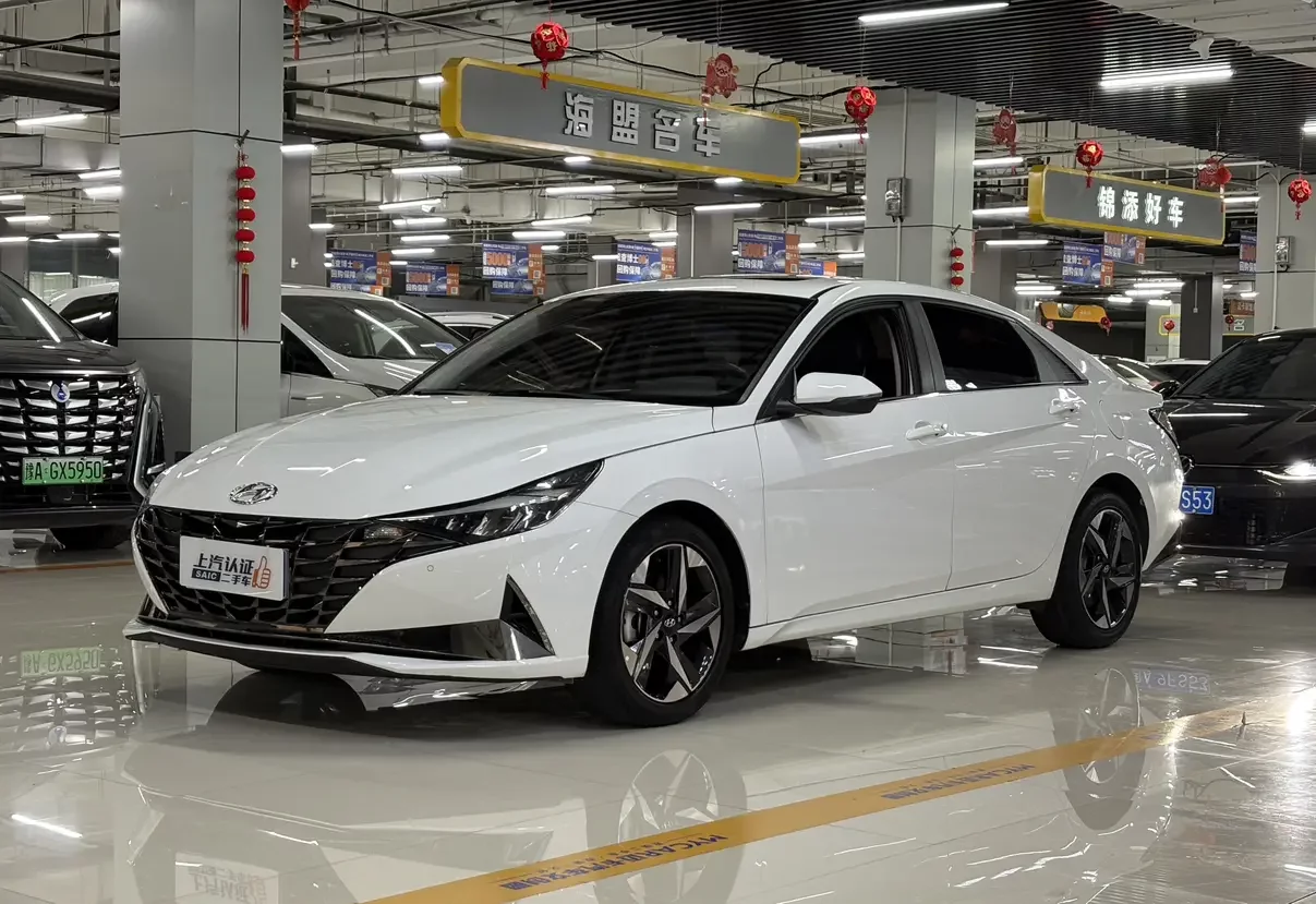Hyundai Elantra