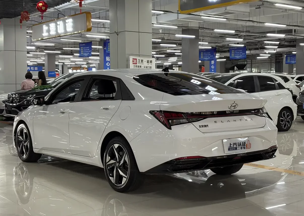 Hyundai Elantra