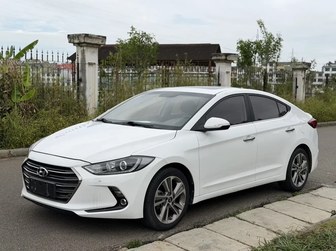 Hyundai Elantra Lingdong