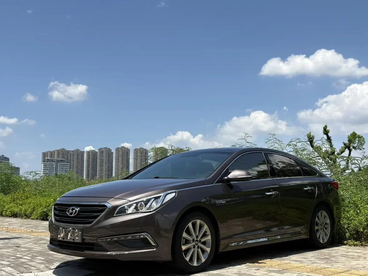 Hyundai sonata nine