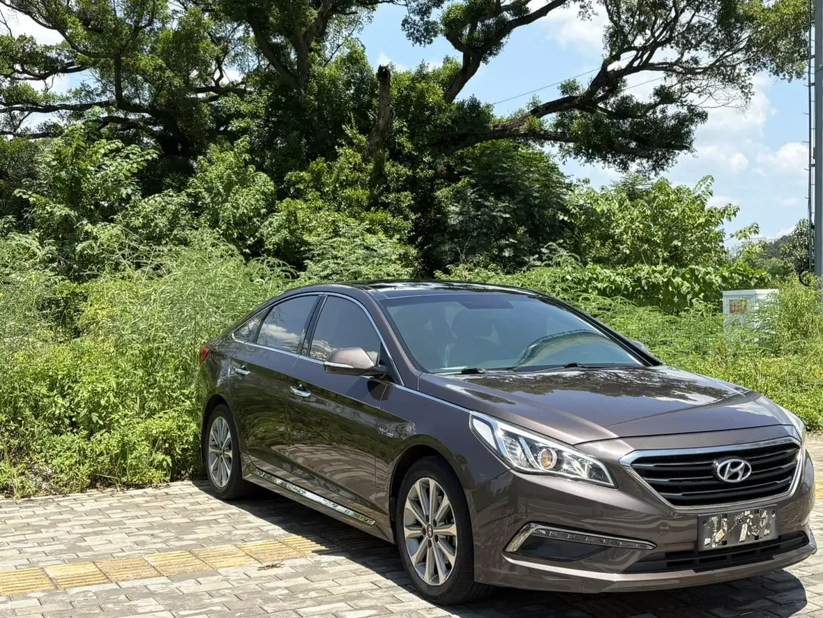 Hyundai sonata nine