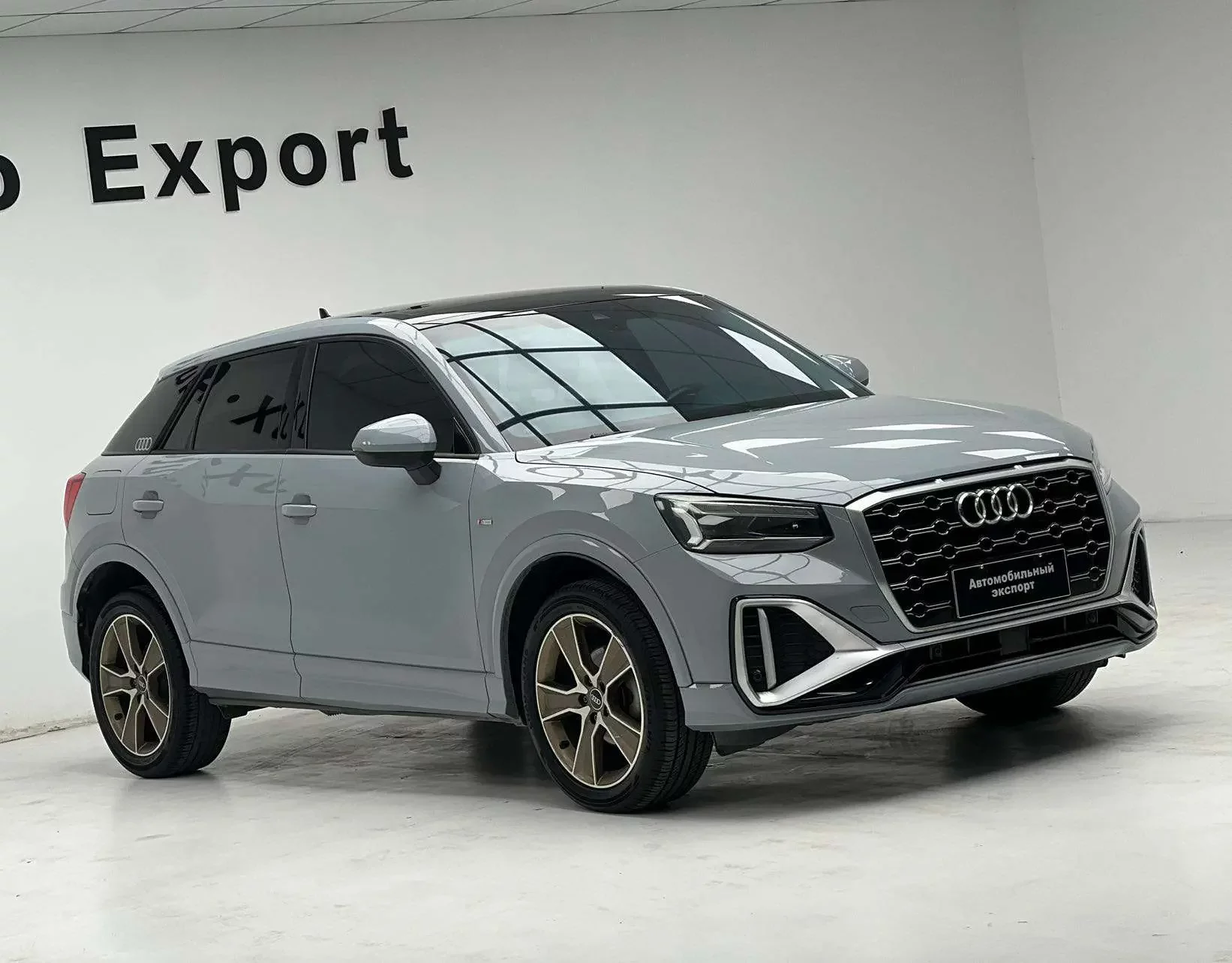 Audi Q2L