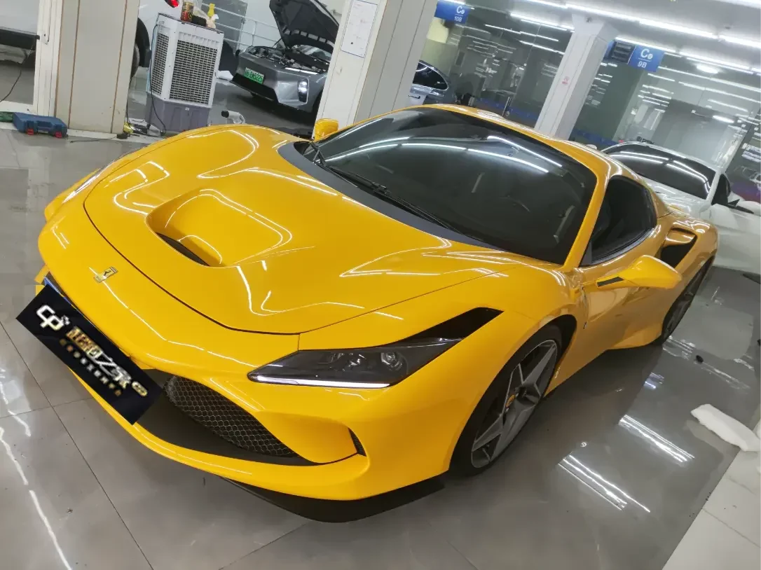 Ferrari F8