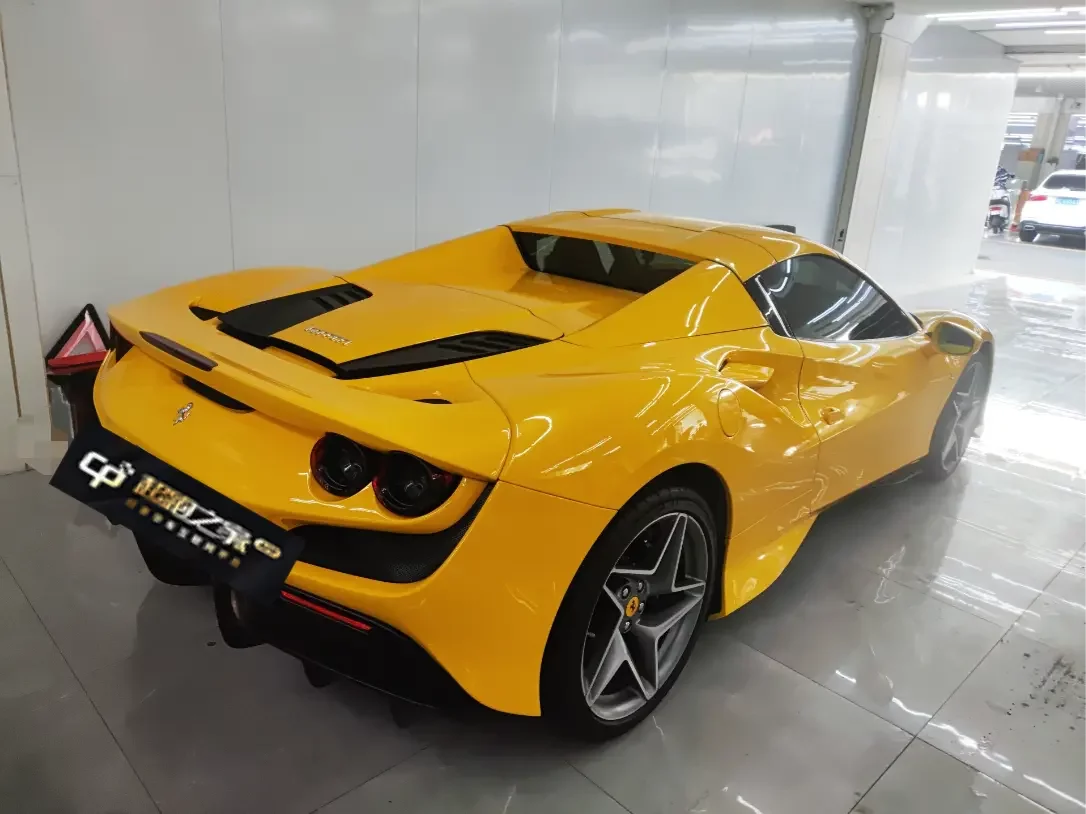 Ferrari F8