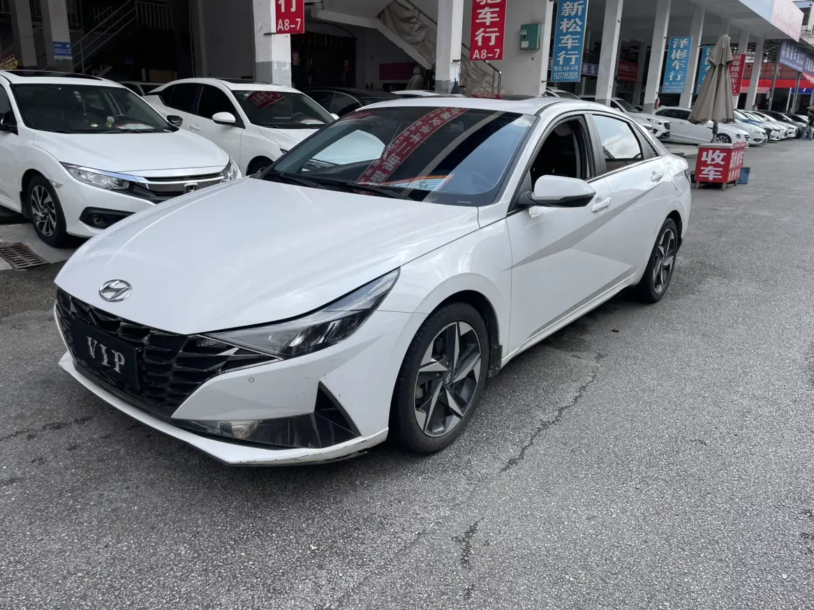 Hyundai Elantra