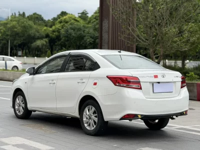 Toyota YARiS L Enjoy