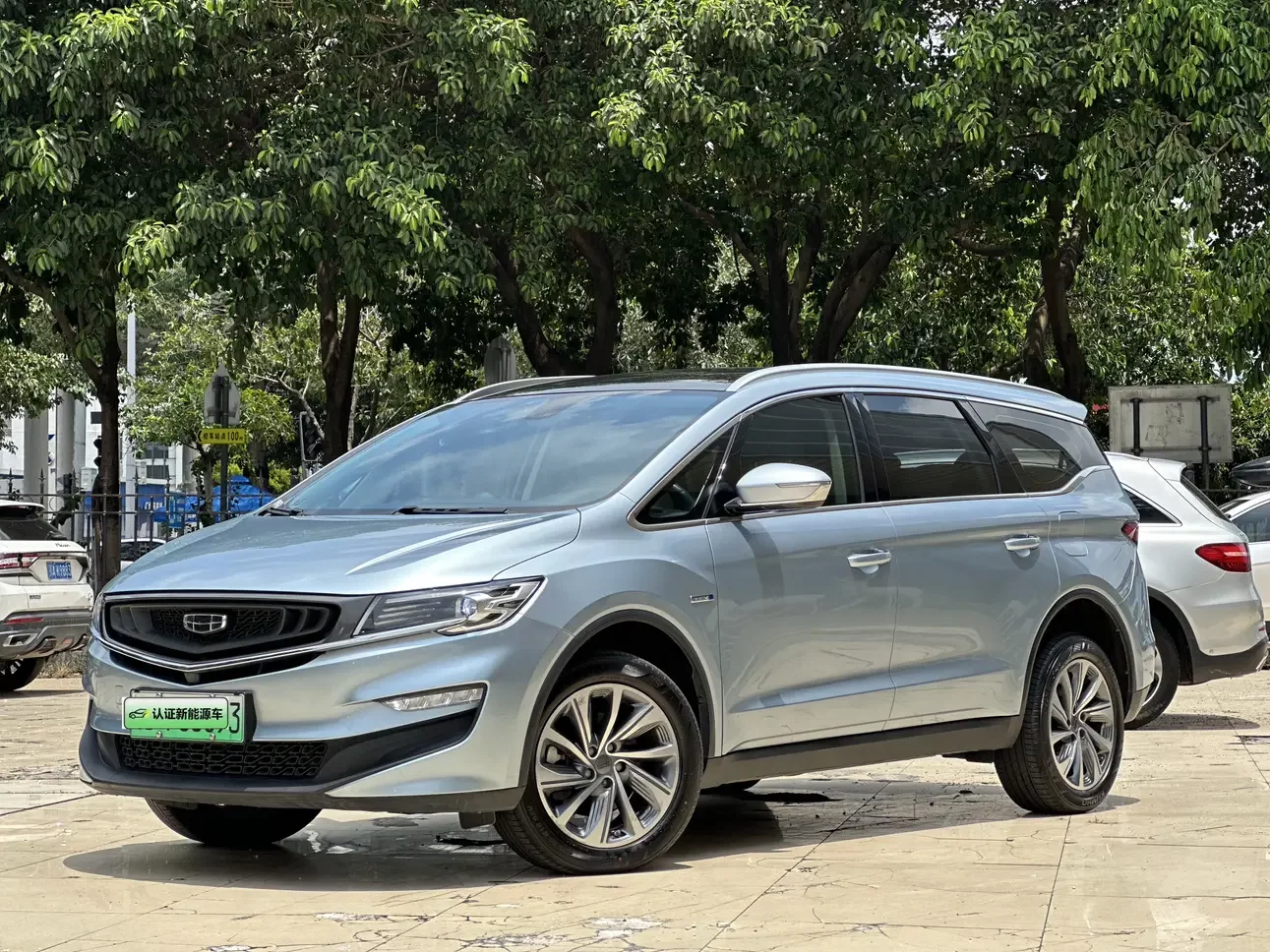 Geely Jiaji PHEV