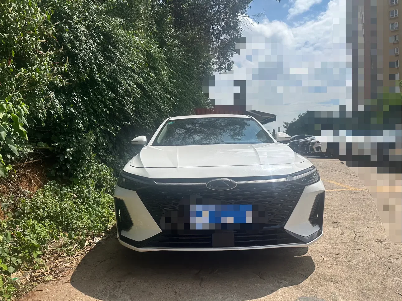 Chery Arrizo 8