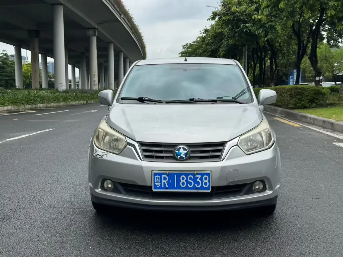 Venucia R50