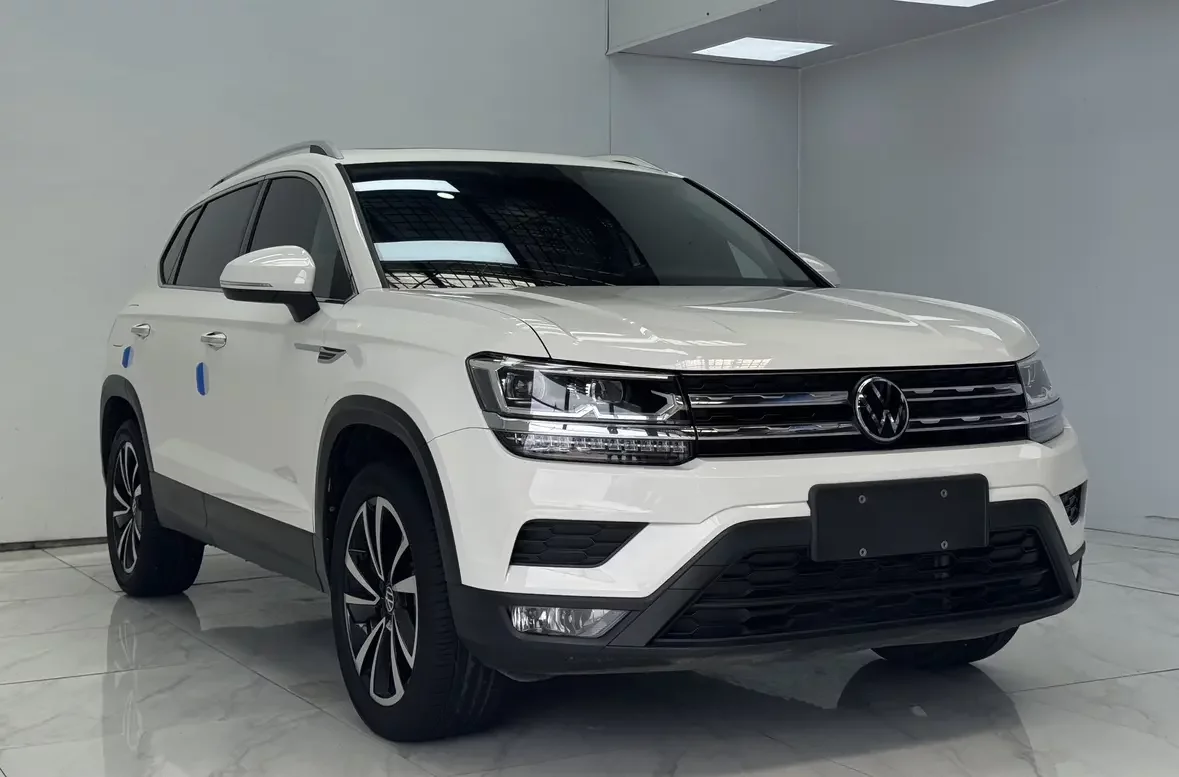 Volkswagen Tharu