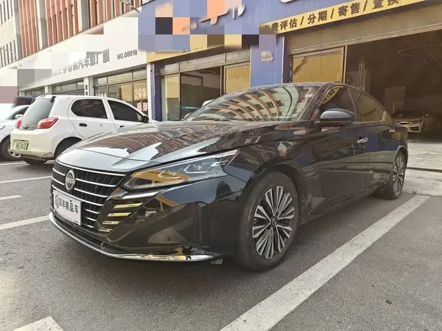 Nissan Altima