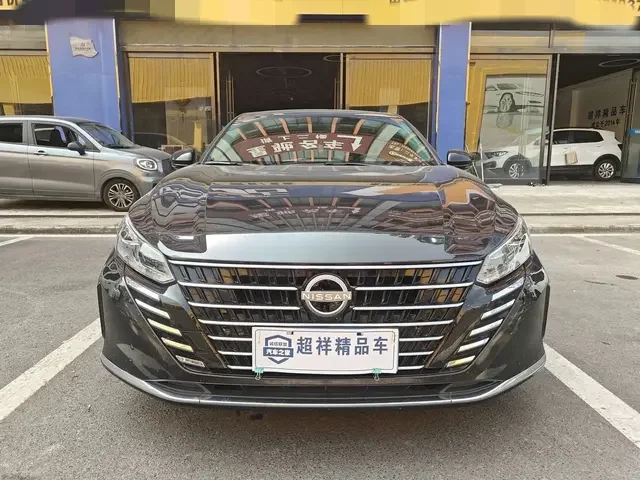 Nissan Altima