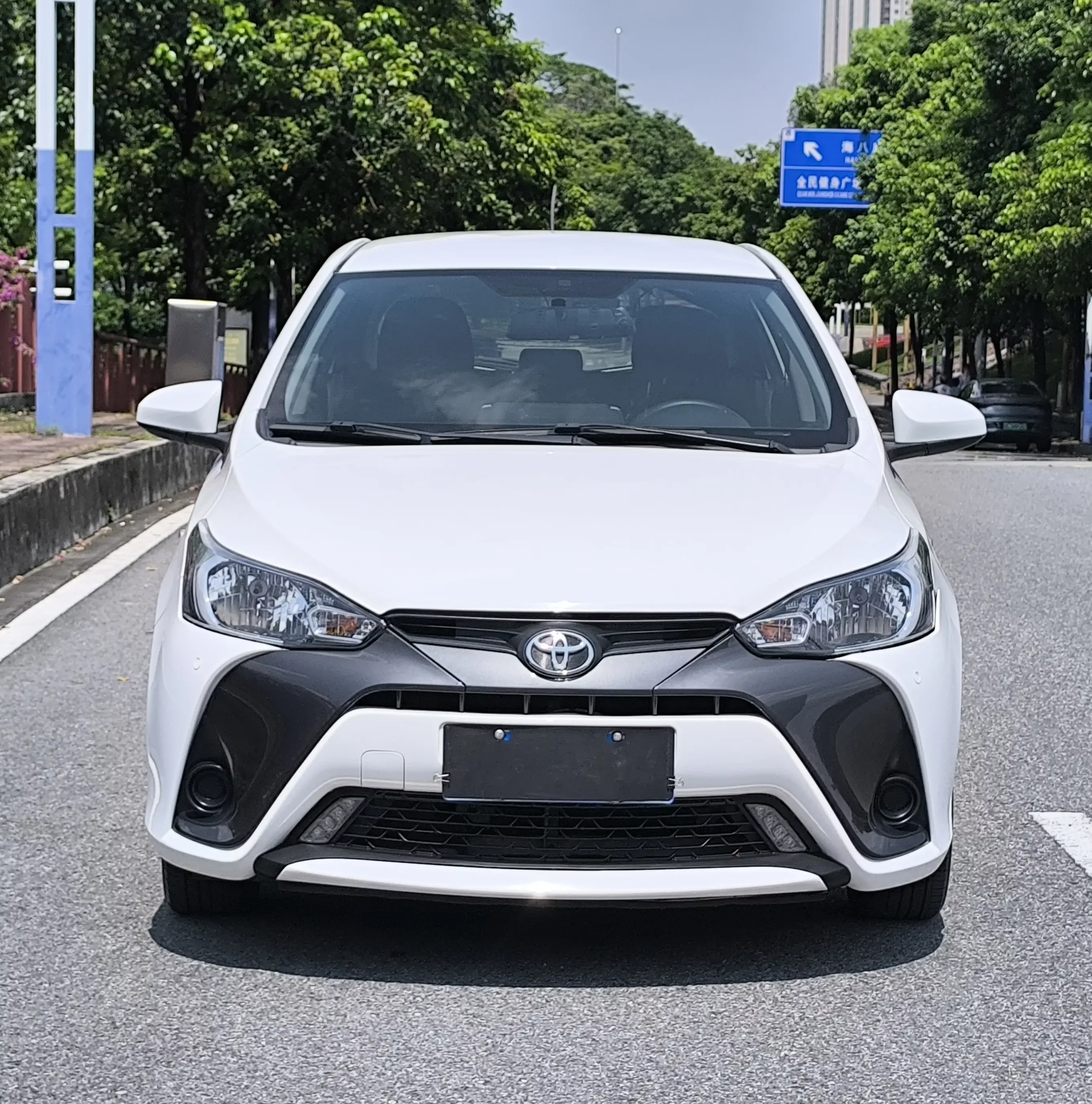 Toyota Yaris L