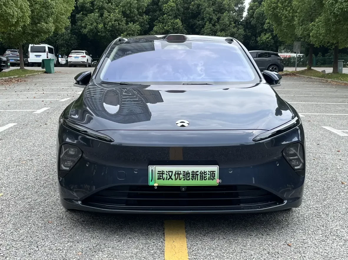 NIO ET7